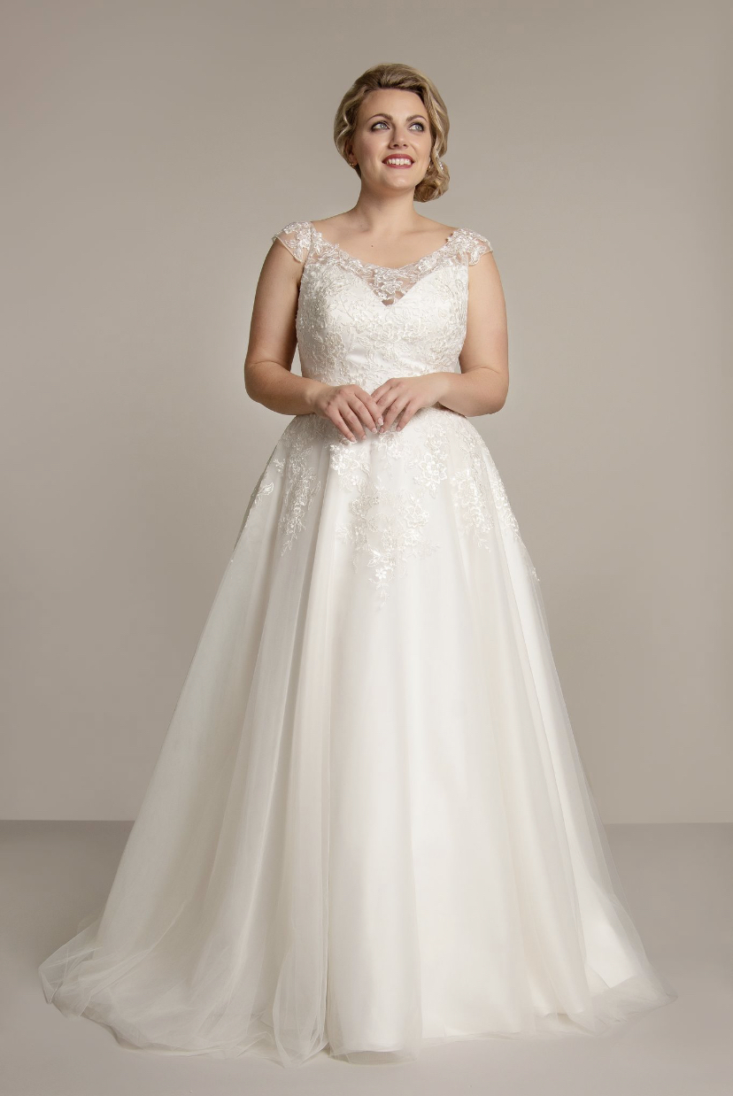 Millie Grace MG090 Plus Size Wedding Dress for sale Lucy Hart Bridal Leighton Buzzard