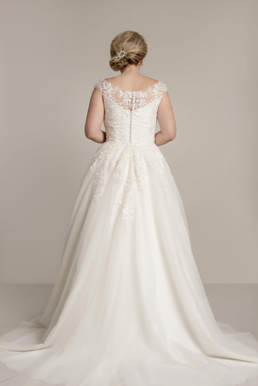 Millie Grace MG090 Plus Size Wedding Dress for sale Lucy Hart Bridal Leighton Buzzard