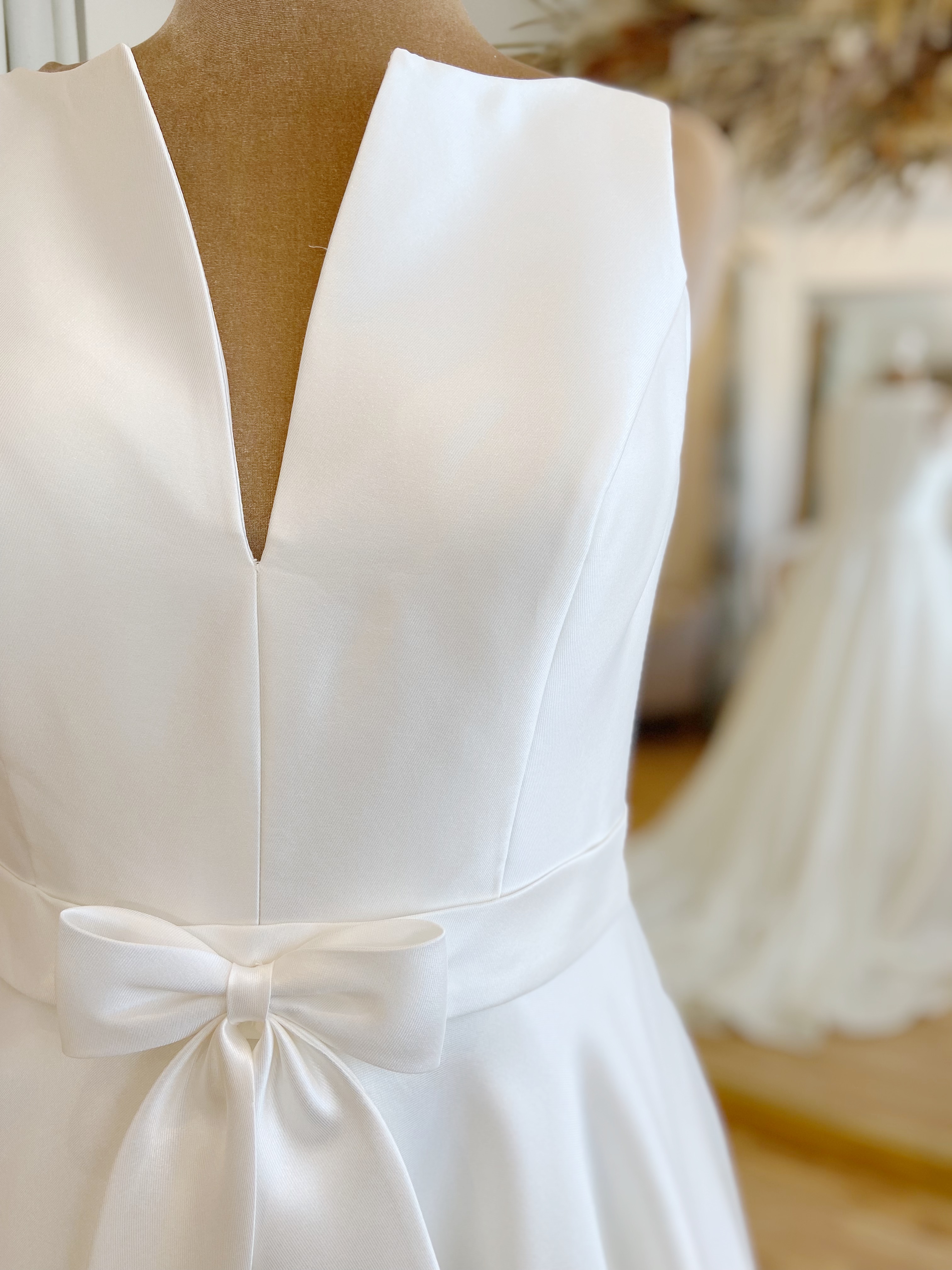 House of Nicholas 2307 Size 18 Wedding Dress for sale Lucy Hart Bridal Leighton Buzzard