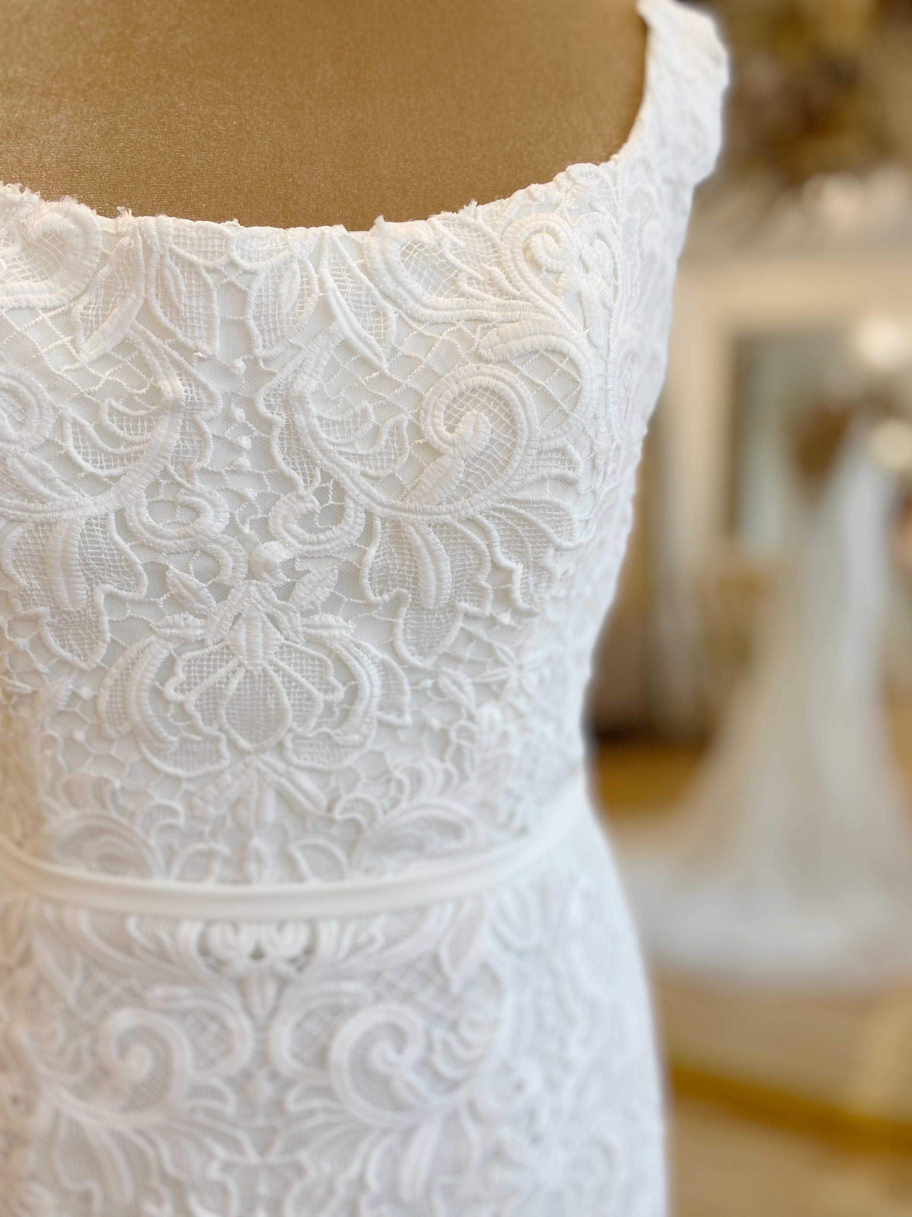 Justin Alexander 11175 Size 10 Wedding dress for sale Lucy Hart Bridal Leighton Buzzard