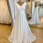 Monica Loretti 1072 Size 12-14 Wedding dress for sale Lucy Hart Bridal Leighton Buzzard