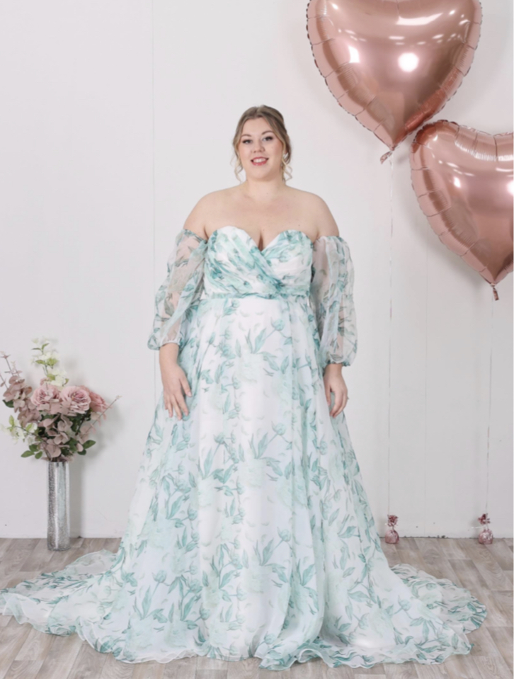 Island Bridal IB23116 Size 20 wedding dress for sale Lucy Hart Bridal Leighton Buzzard Bedfordshire