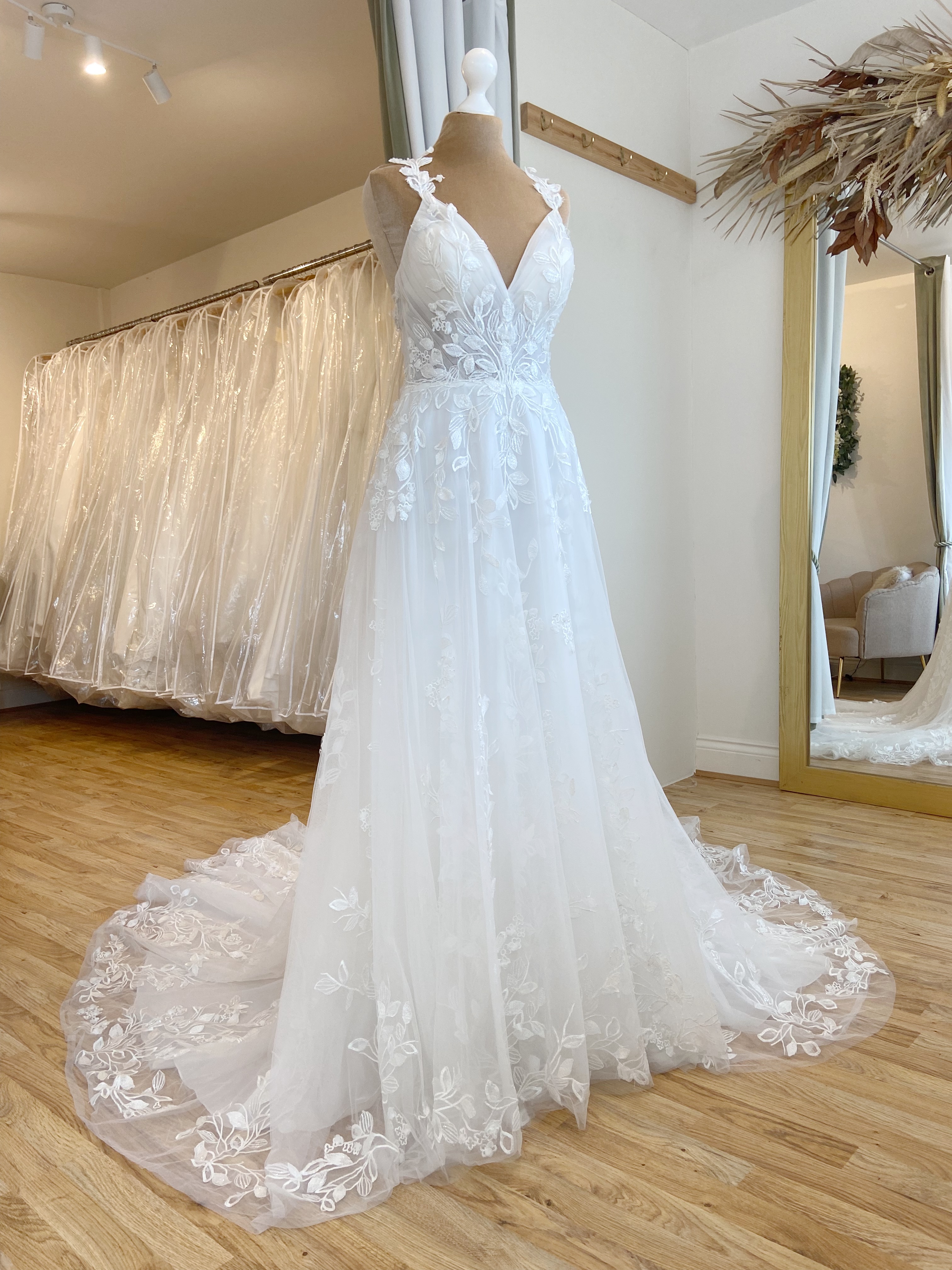 Mori Lee 2171 Size 10 Wedding dress for sale Lucy Hart Bridal Leighton Buzzard Bedfordshire