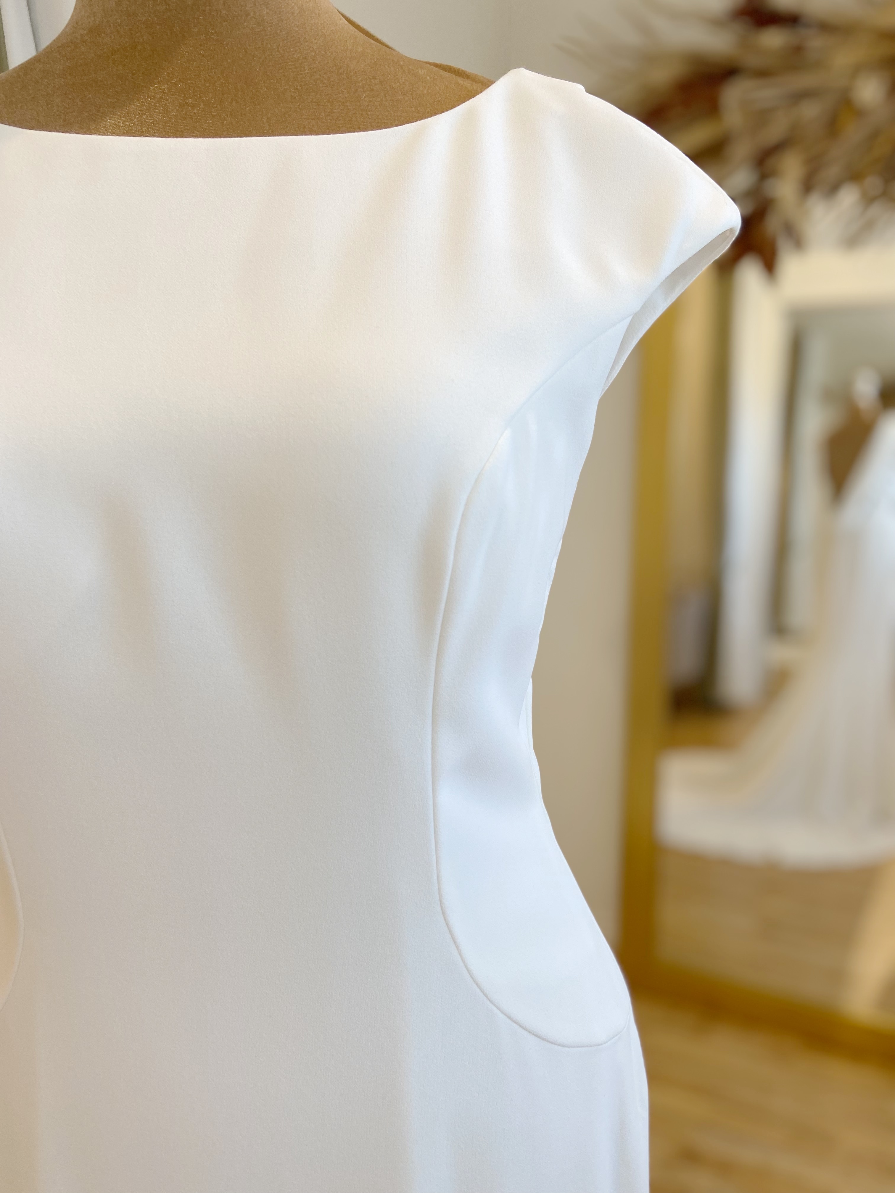 Wendy Makin Chloe Size 10-12 Wedding dress for sale Lucy Hart Bridal Leighton Buzzard Bedfordshire