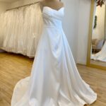 Herawhite Audrey Size 12 Wedding dress for sale Lucy Hart Bridal Leighton Buzzard Bedfordshire