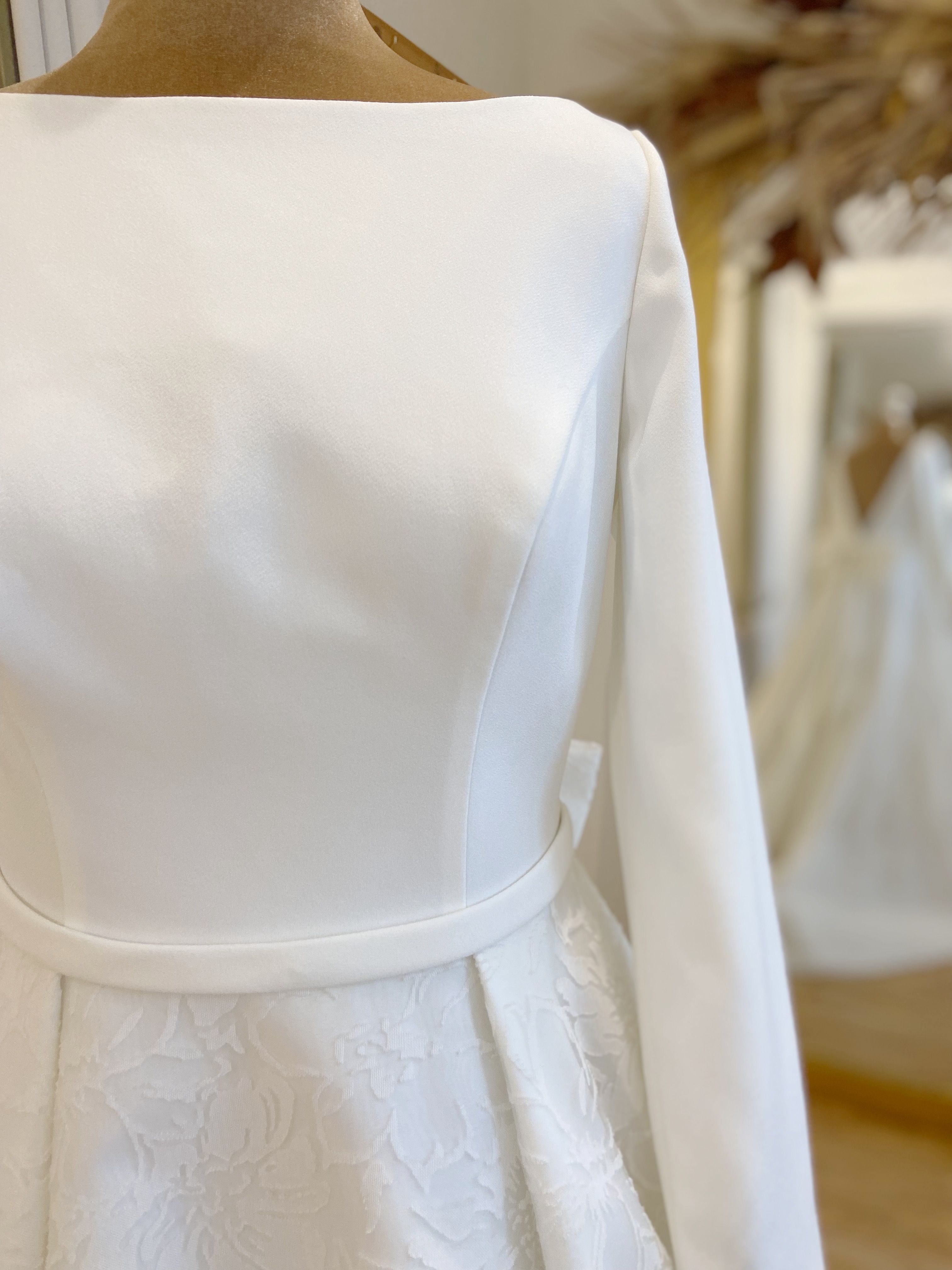 Justin Alexander Signature Leanne Size 14 Wedding dress for sale Lucy Hart Bridal Leighton Buzzard Bedfordshire
