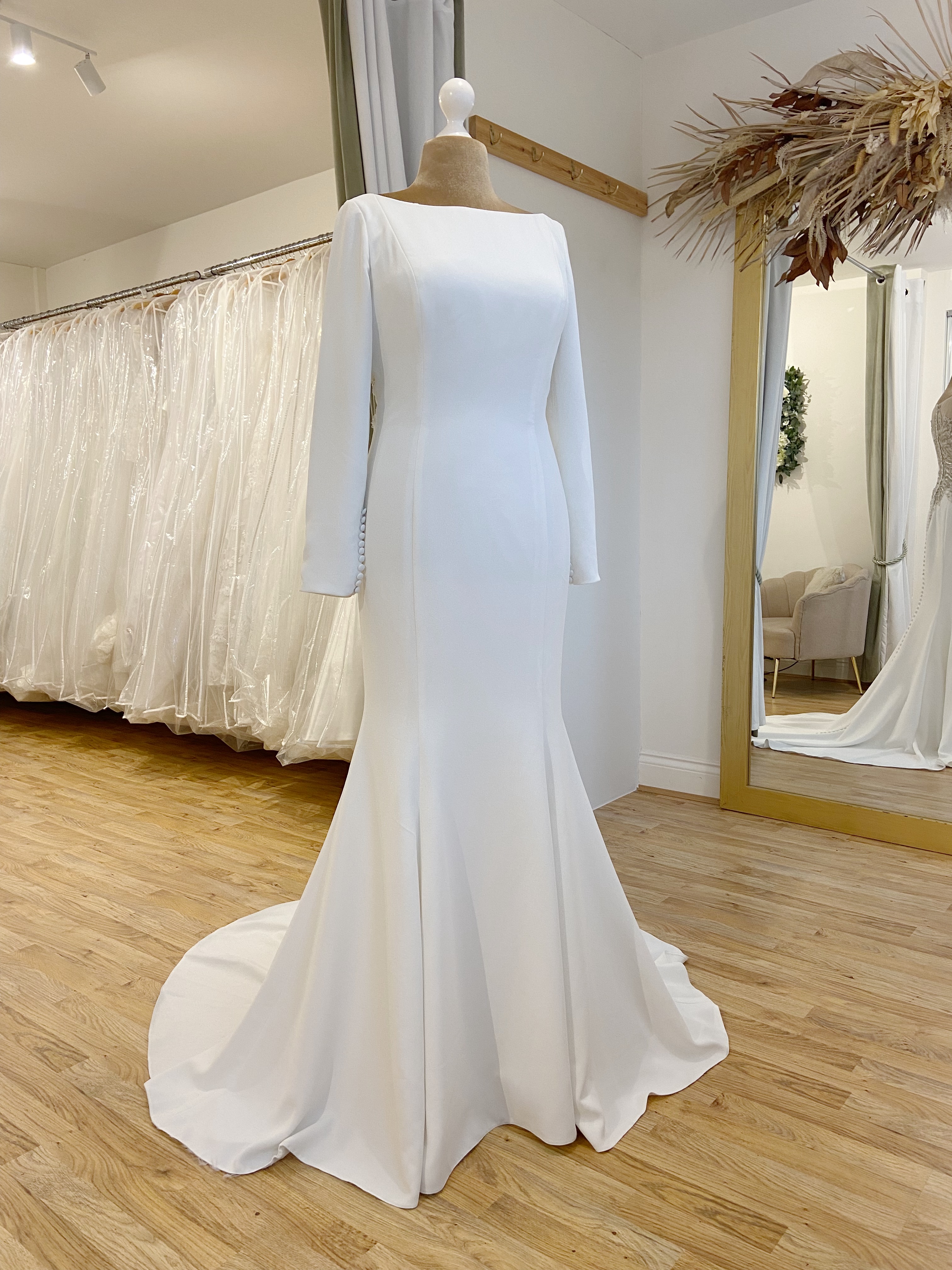 Justin Alexander 8936 Size 16 wedding dress for sale Lucy Hart Bridal Leighton Buzzard Bedfordshire