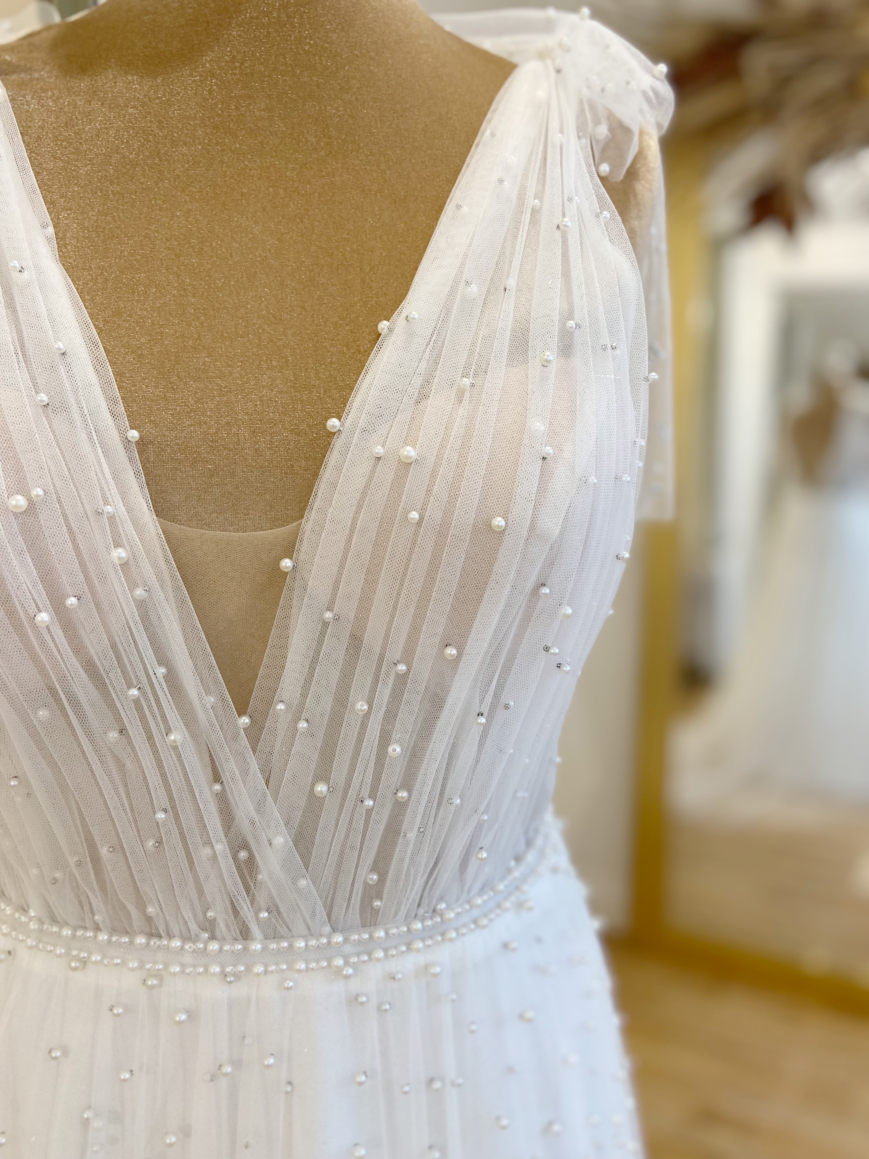 Evie Young Bridal Eve Wedding dress for sale Lucy Hart Bridal Leighton Buzzard Bedfordshire