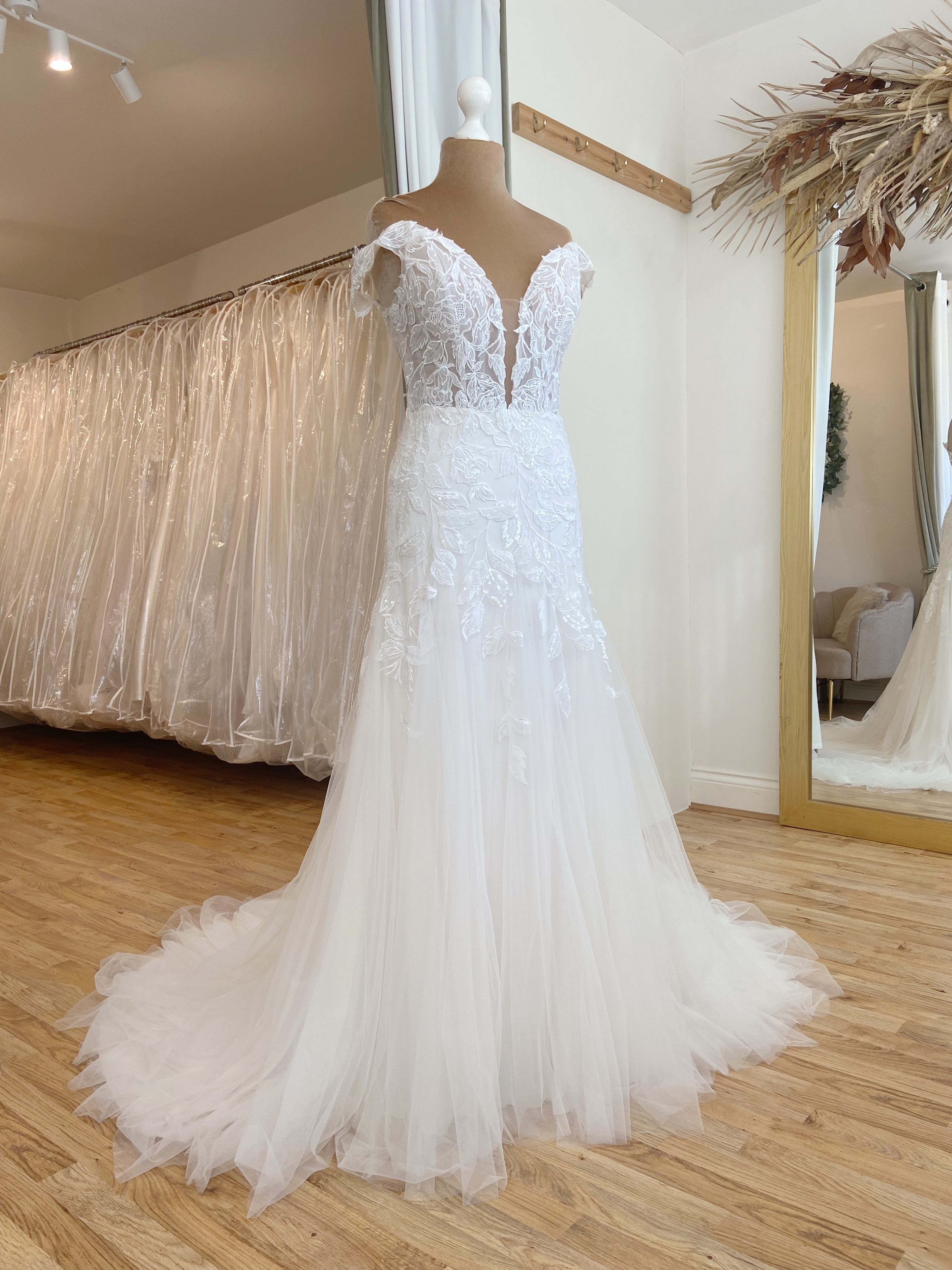 Lillian West 66244 Size 14-16 Wedding dress for sale Lucy Hart Bridal Leighton Buzzard Bedfordshire
