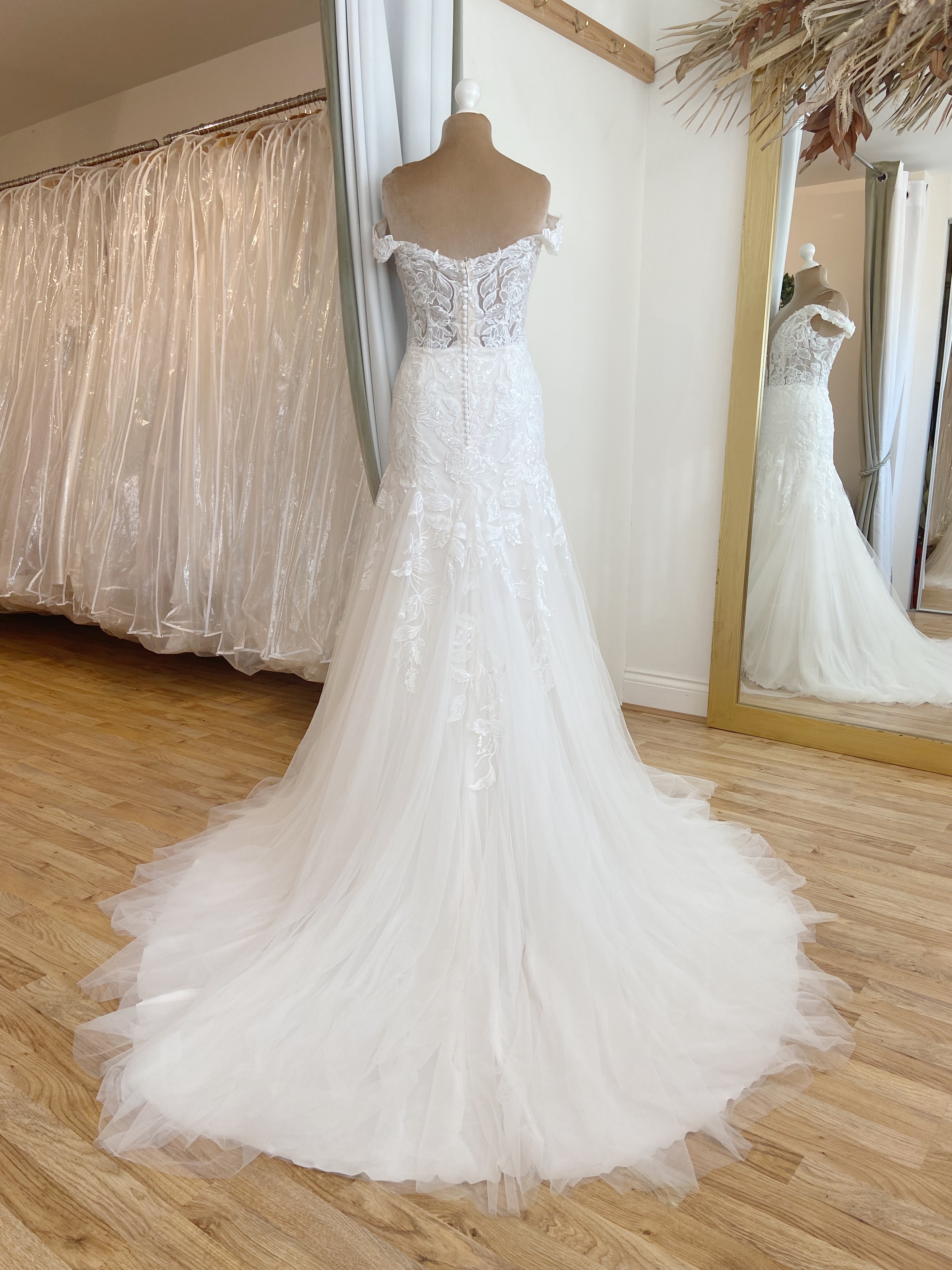 Lillian West 66244 Size 14-16 Wedding dress for sale Lucy Hart Bridal Leighton Buzzard Bedfordshire