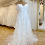 Madi Lane Elora Size 22 Wedding dress for sale Lucy Hart Bridal Leighton Buzzard Bedfordshire