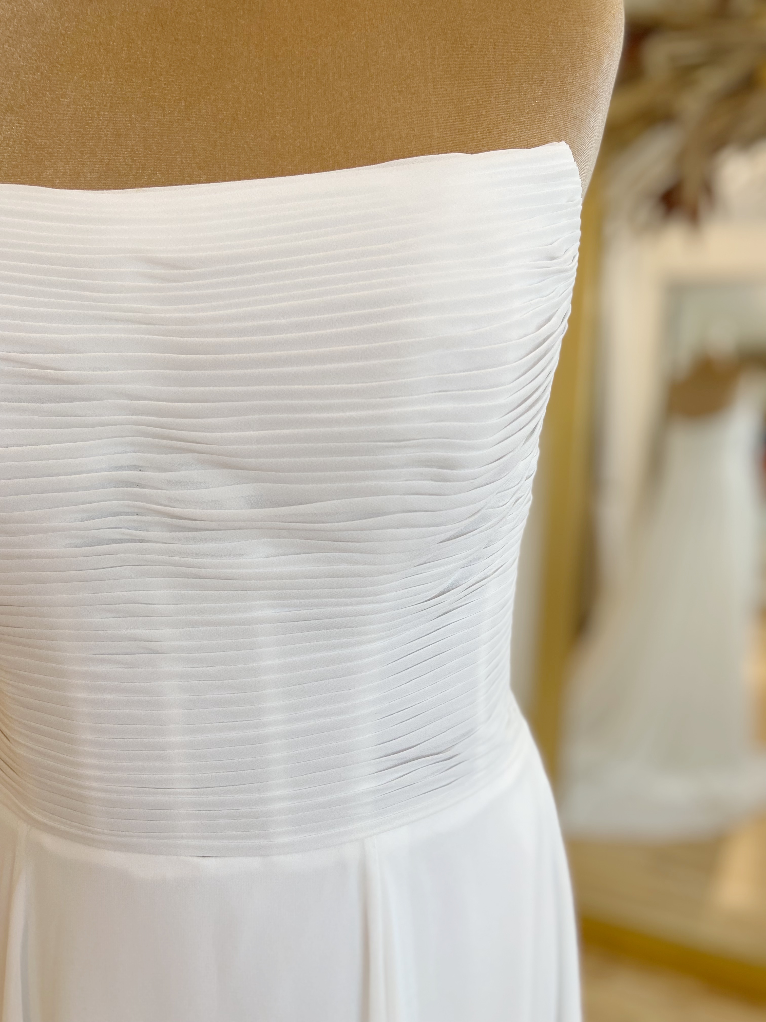 Amy & Eve Pania 15058 Wedding dress for sale Lucy Hart Bridal Wedding dress shop Leighton Buzzard Bedfordshire