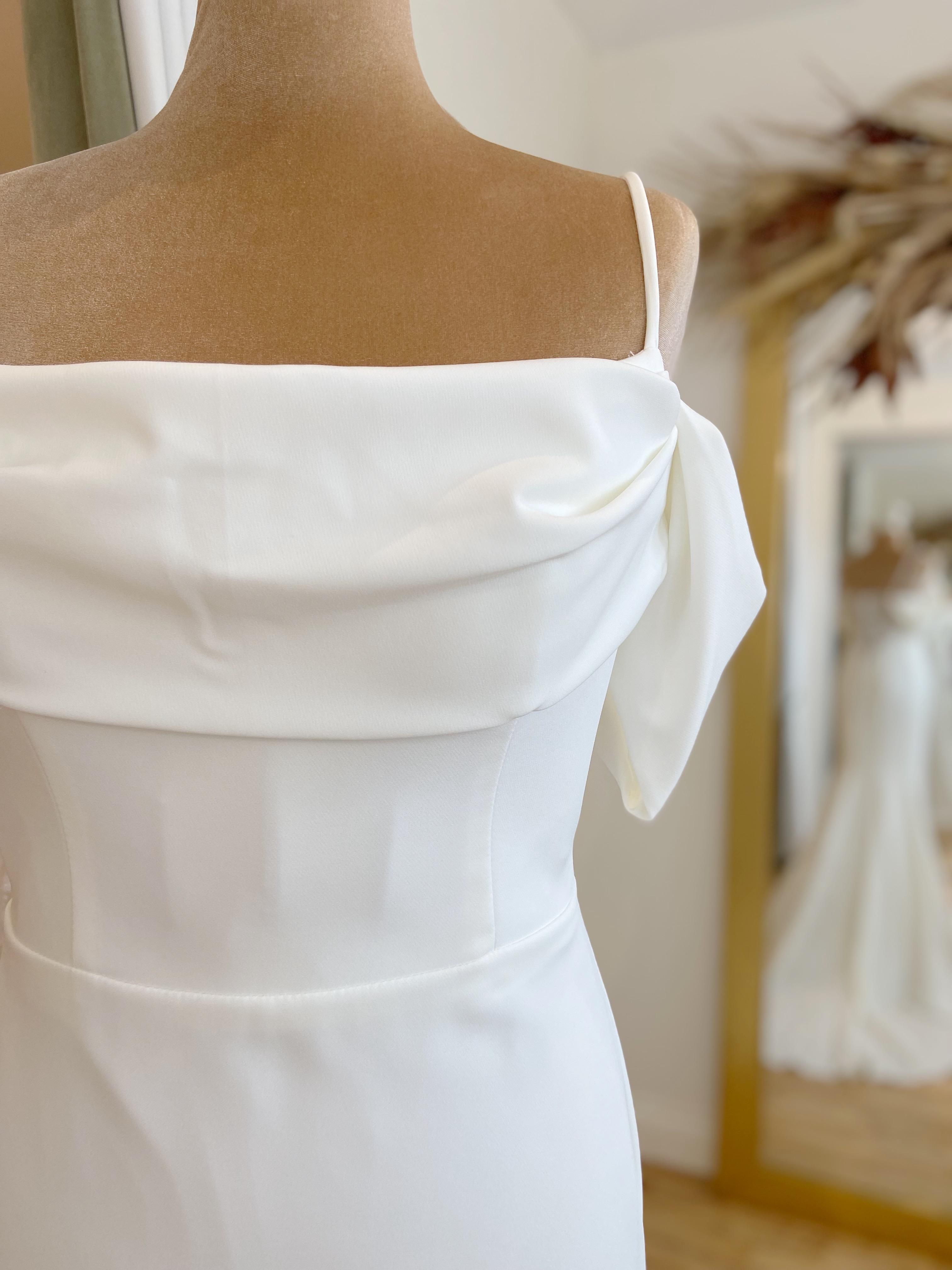 Private Label Roux Size 10 Wedding dress for sale Lucy Hart Bridal Leighton Buzzard Bedfordshire