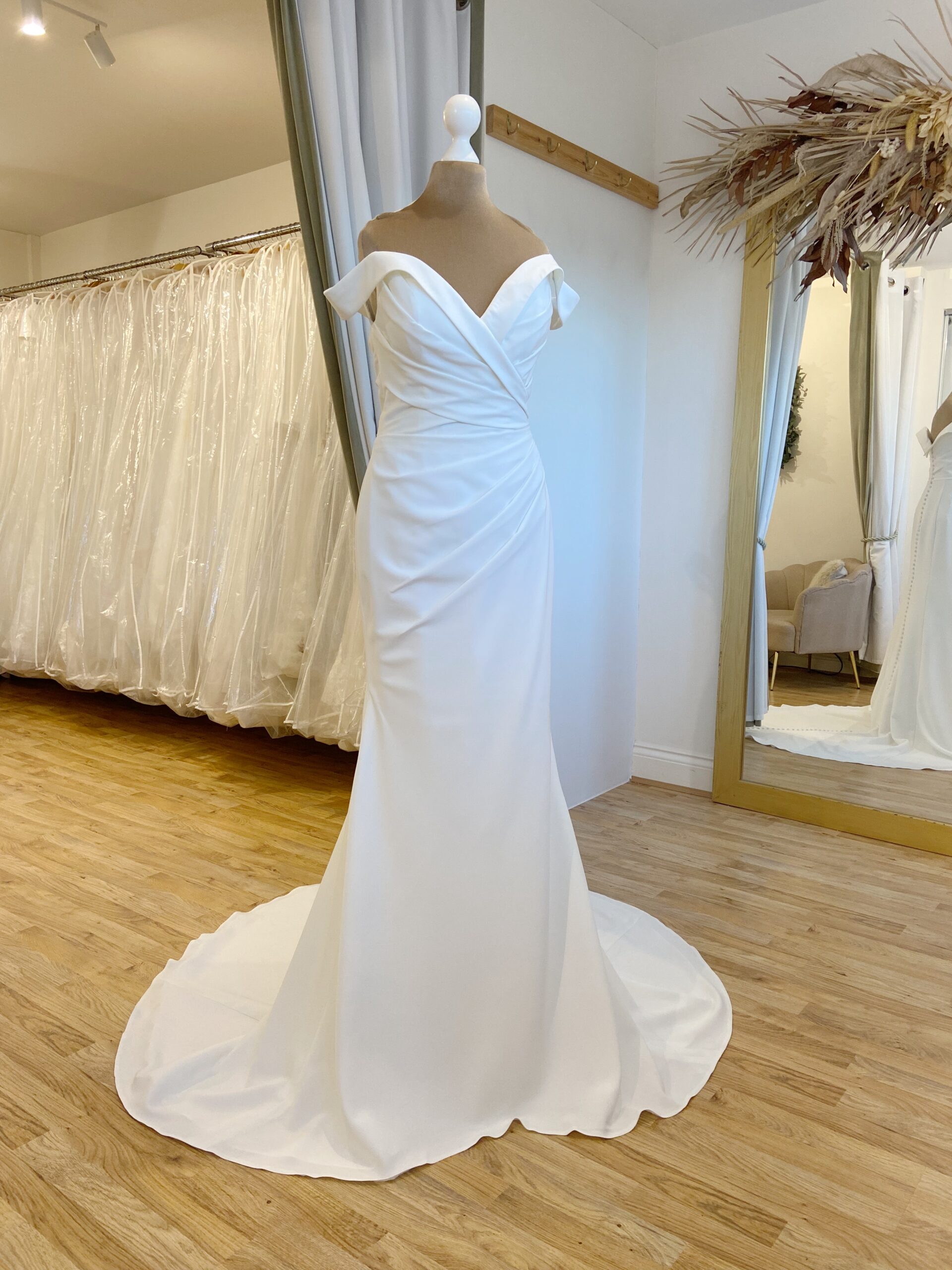 Herawhite Sophie Size 8-10 for sale Lucy Hart Bridal Wedding dress shop Leighton Buzzard Bedfordshire