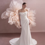 White Rose R1794 Wedding dress for sale Lucy Hart Bridal Leighton Buzzard Bedfordshire
