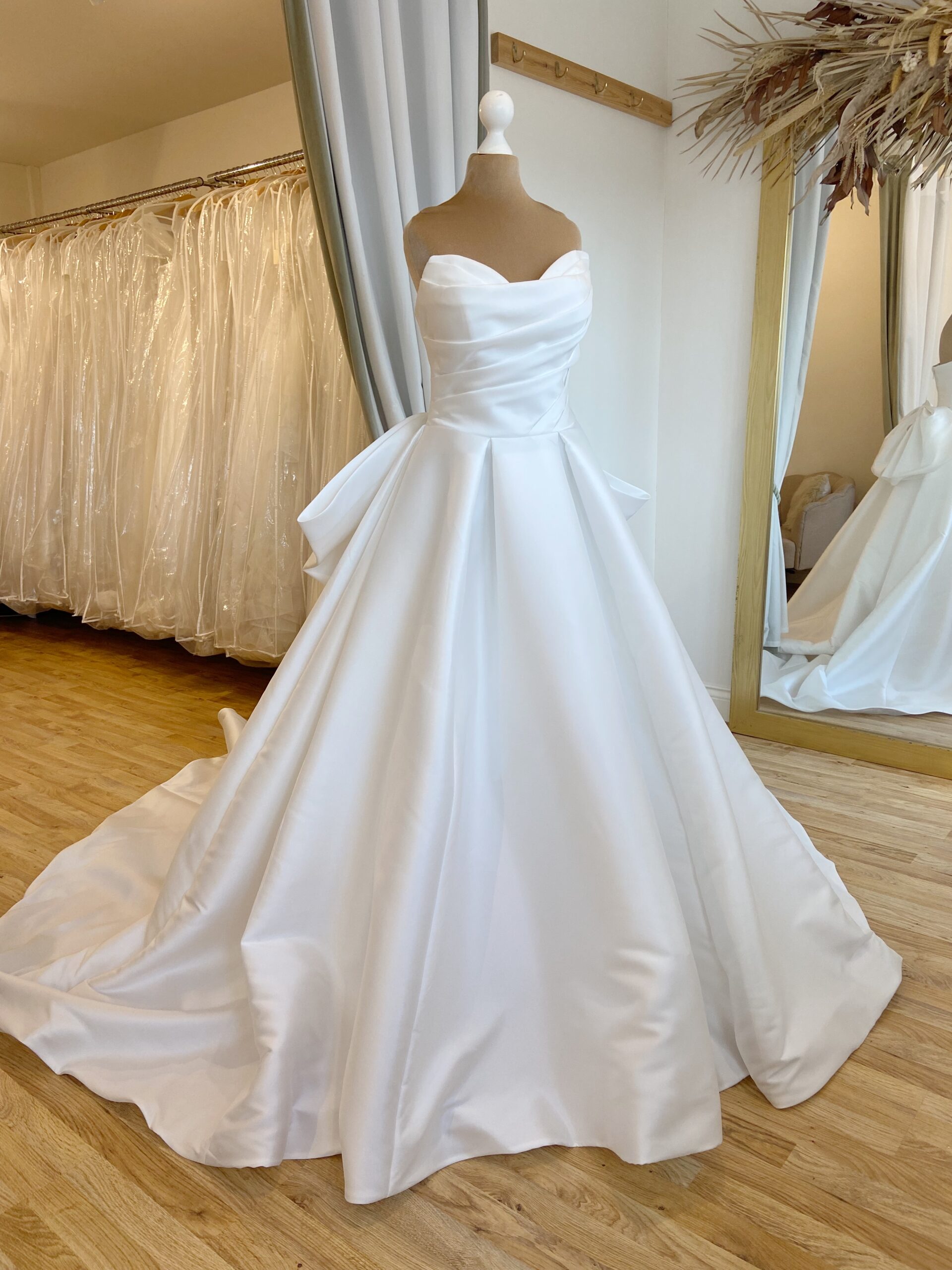Fox Bridal More Than Words Size 10-12 Wedding Dress for sale Lucy Hart Bridal Leighton Buzzard Bridal Shop Bedfordshire