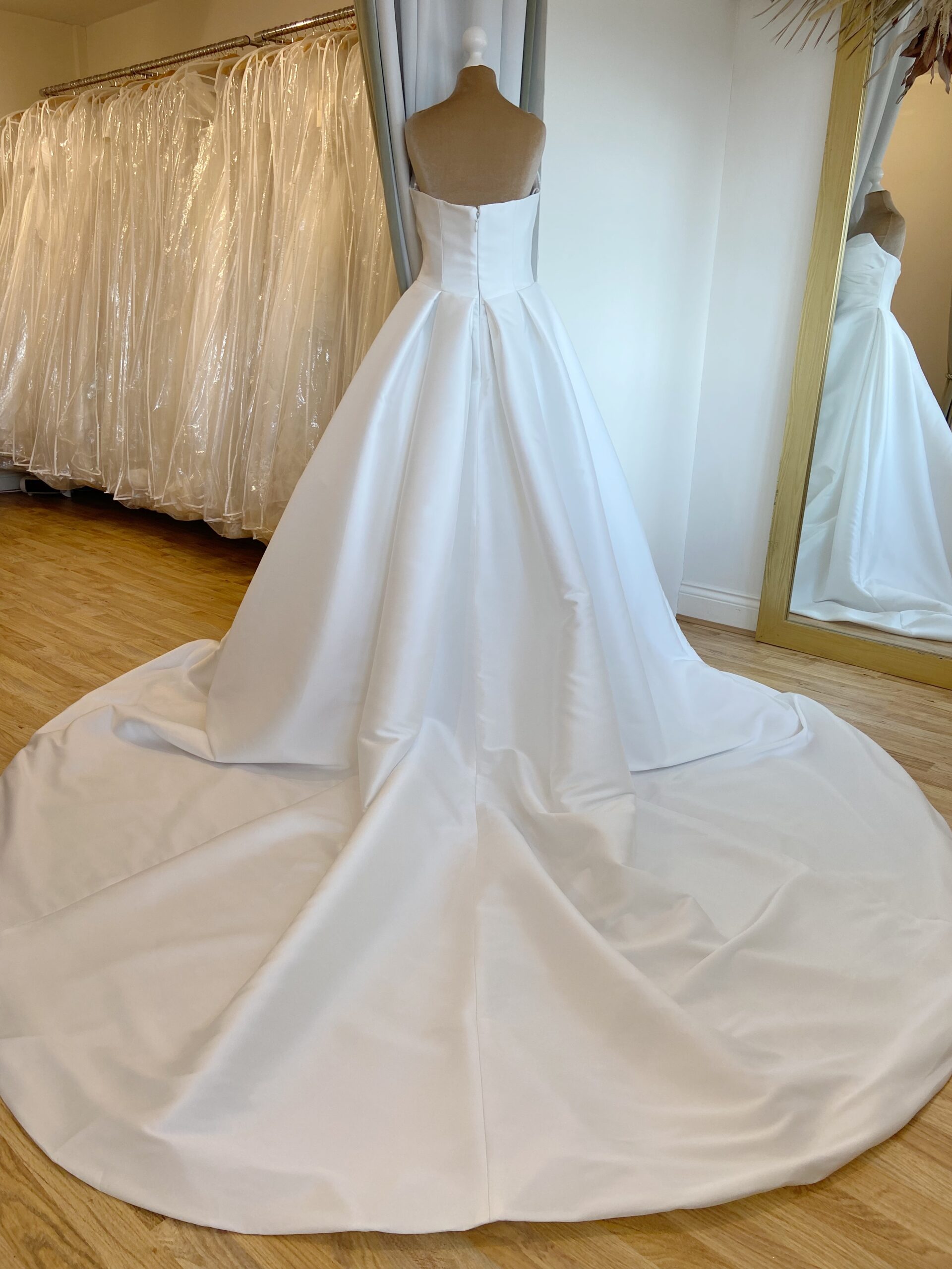 Fox Bridal More Than Words Size 10-12 Wedding Dress for sale Lucy Hart Bridal Leighton Buzzard Bridal Shop Bedfordshire