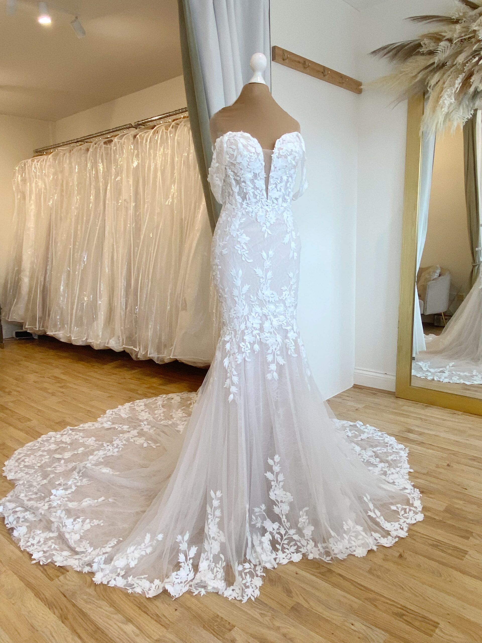 Private Label Elody Size 8 Wedding dress for sale Lucy Hart Bridal Leighton Buzzard Bridal Shop Bedfordshire