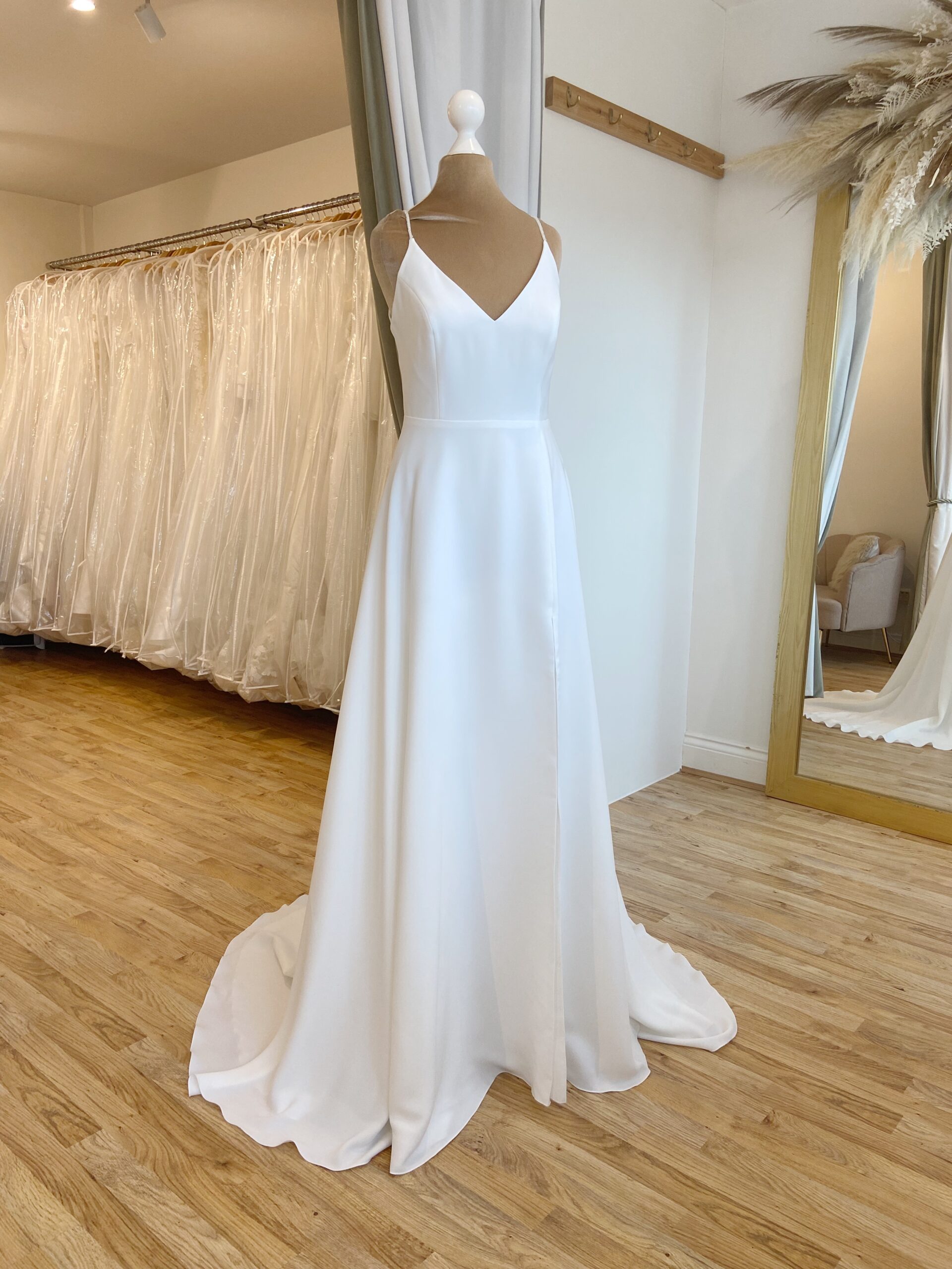 Bianco Evento Adelina Size 10 Wedding dress for sale Lucy Hart Bridal Leighton Buzzard Bridal Shop Bedfordshire