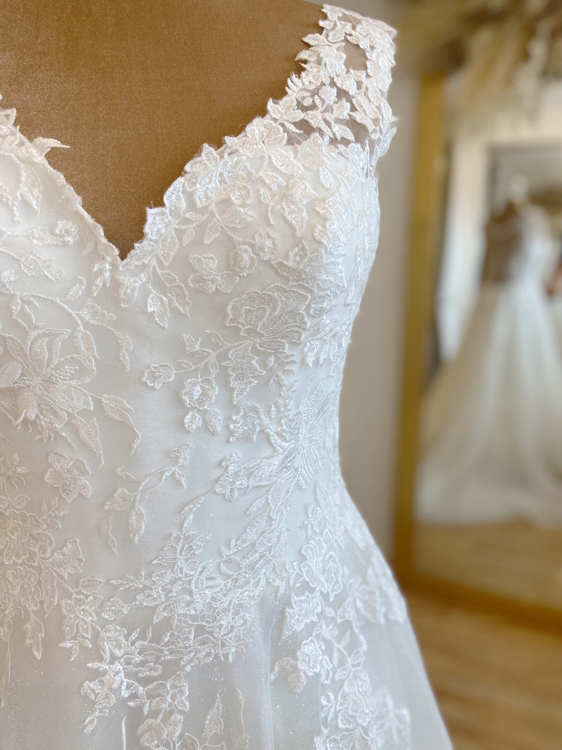 Pronovias Borealis Size 16 Wedding dress for sale Lucy Hart Bridal Leighton Buzzard Bridal Shop near me Bedfordshire
