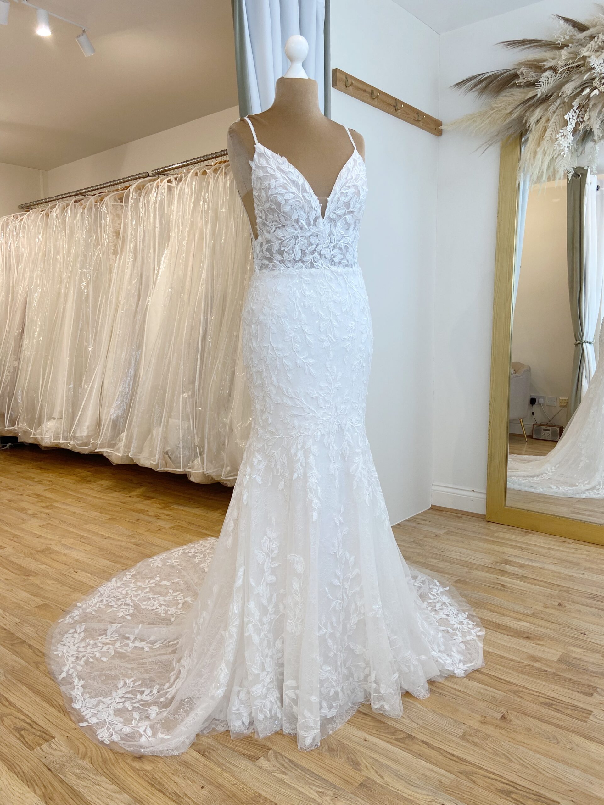 Justin Alexander Signature 99278 Size 12-14 wedding dress for sale Lucy Hart Bridal Bridal Shop Bedfordshire