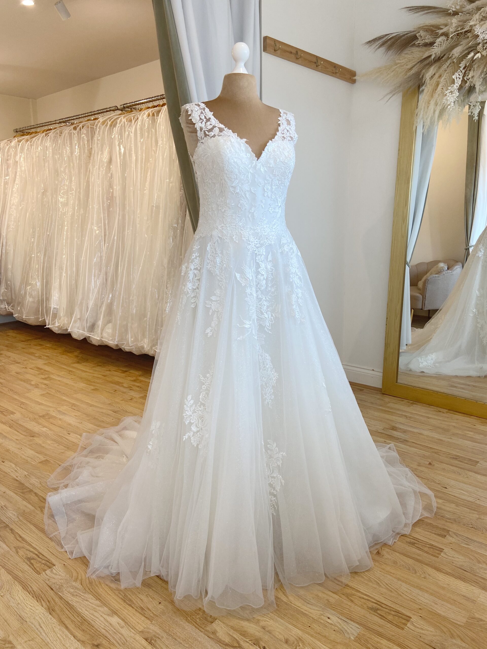 Pronovias Borealis Size 16 Wedding dress for sale Lucy Hart Bridal Leighton Buzzard Bridal Shop near me Bedfordshire