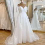 Ellis Lydia Size 12 Wedding Dress for sale Lucy Hart Bridal Leighton Buzzard Bridal Shop Bedfordshire