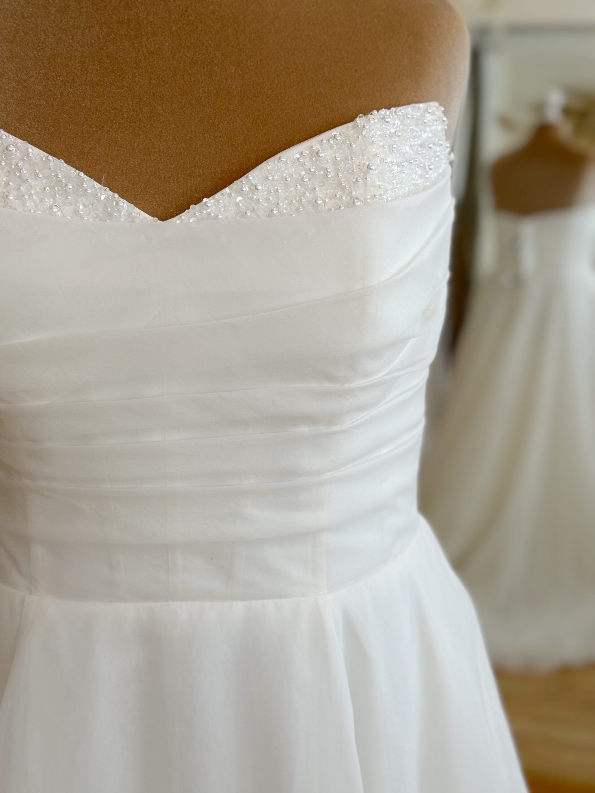 Essense of Australia D4124 Size 24 wedding dress for sale Lucy Hart Bridal Leighton Buzzard Bridal Shop Bedfordshire