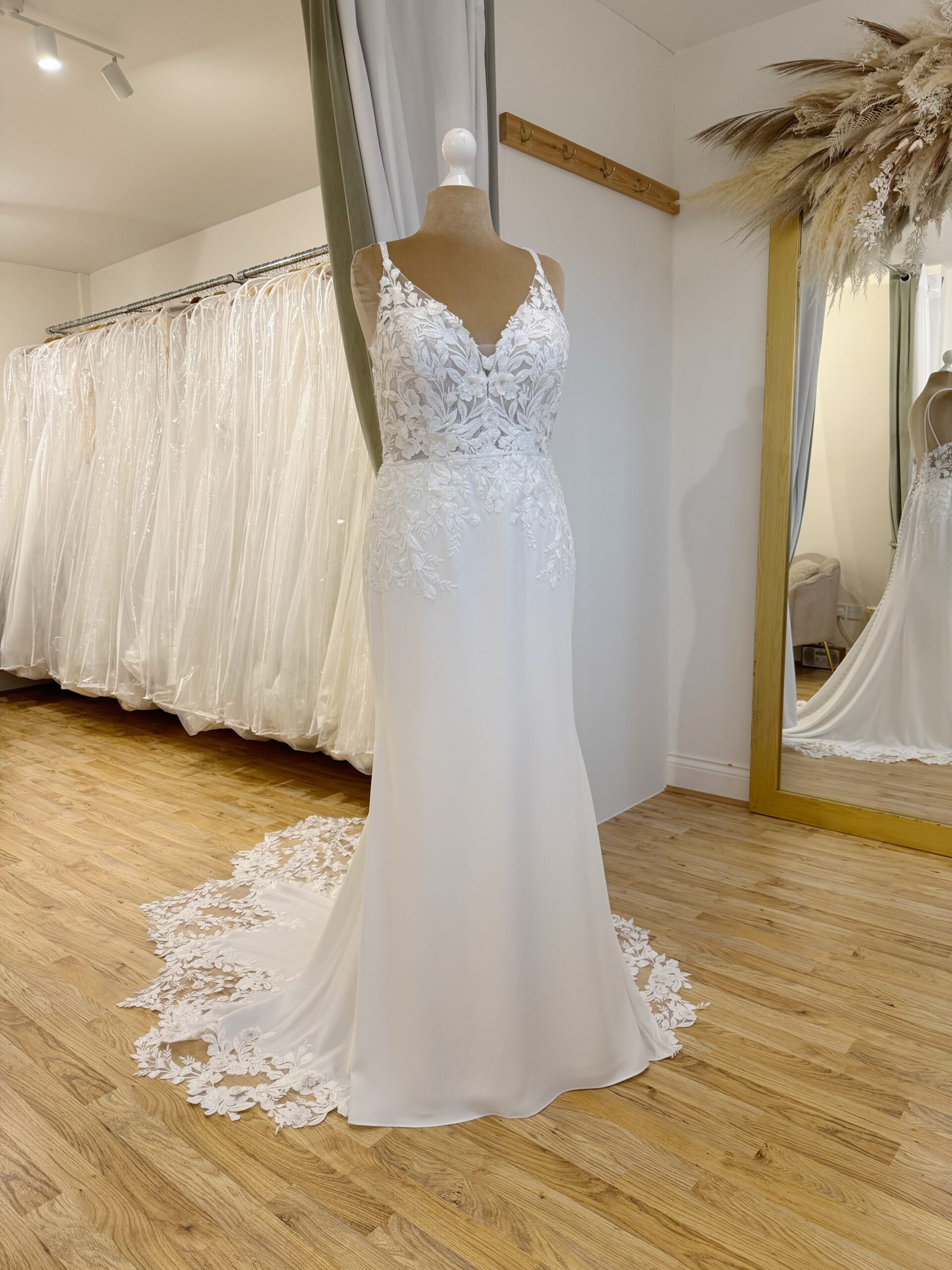 Maggie Sottero Bailey Size 18 Wedding Dress for sale Lucy Hart Bridal Leighton Buzzard Bridal Shop Bedfordshire