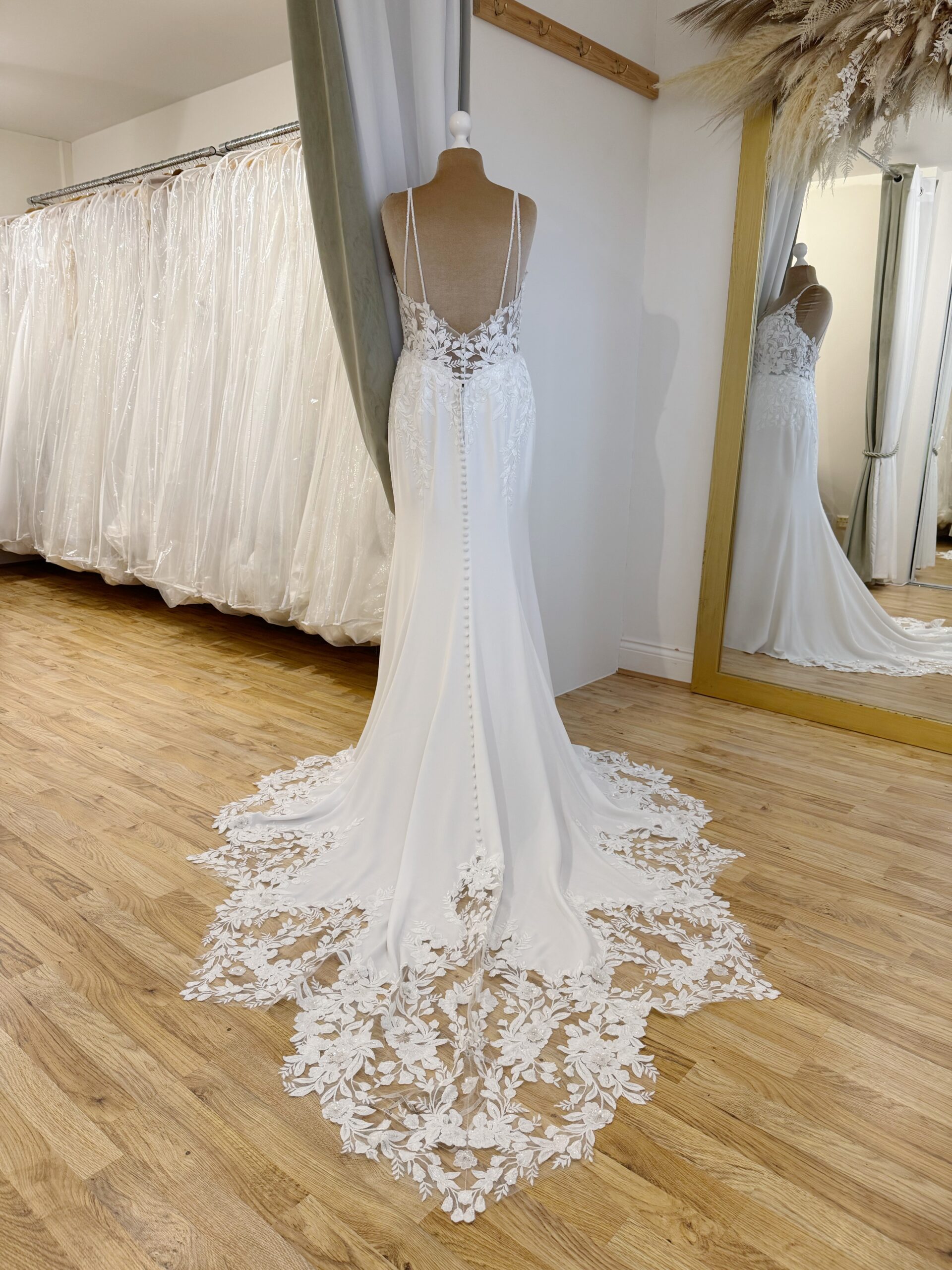 Maggie Sottero Bailey Size 18 Wedding Dress for sale Lucy Hart Bridal Leighton Buzzard Bridal Shop Bedfordshire