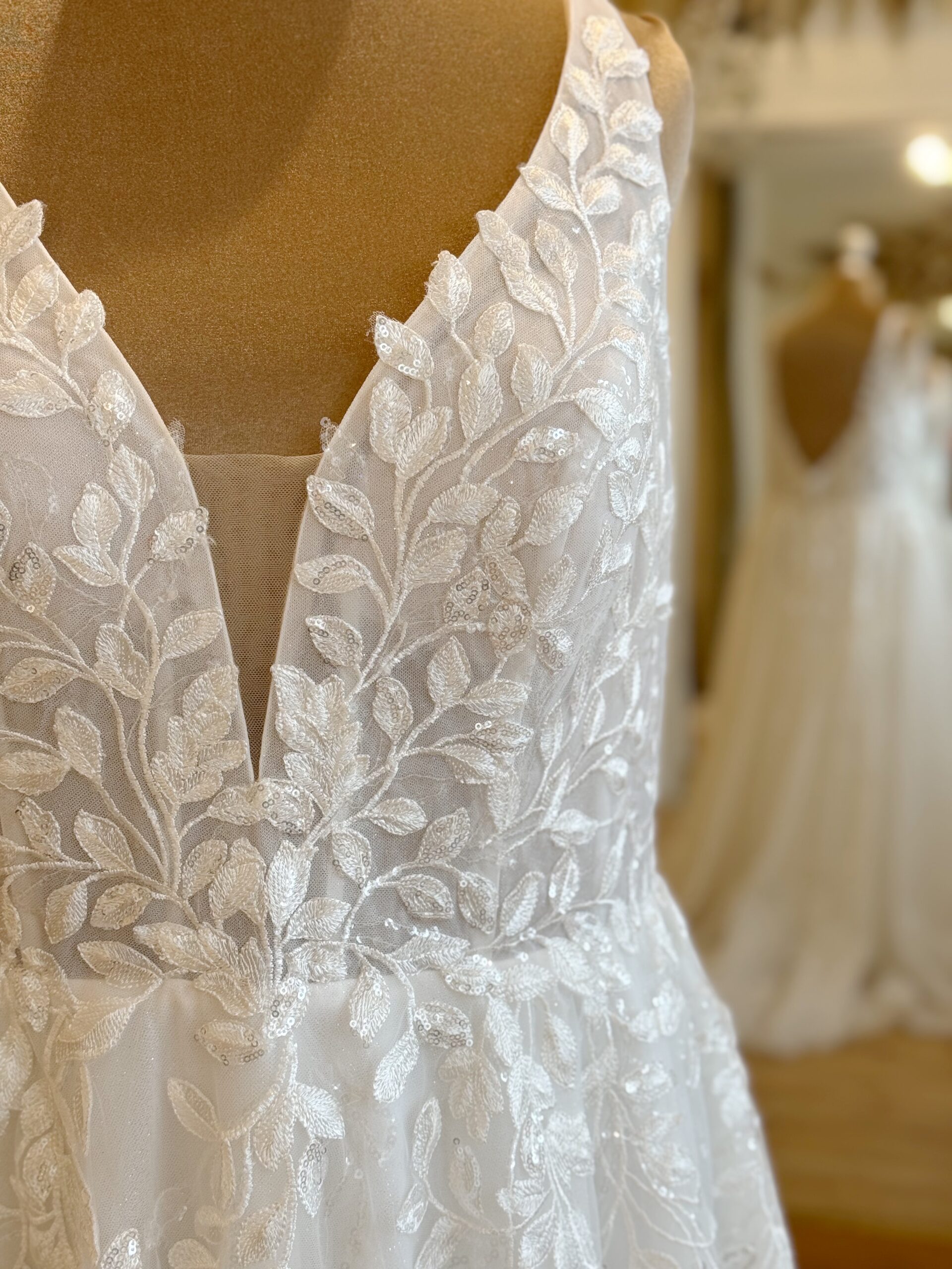 Herawhite Katarina Size 24 wedding dress for sale Lucy Hart Bridal Leighton Buzzard Bridal Shop Bedfordshire