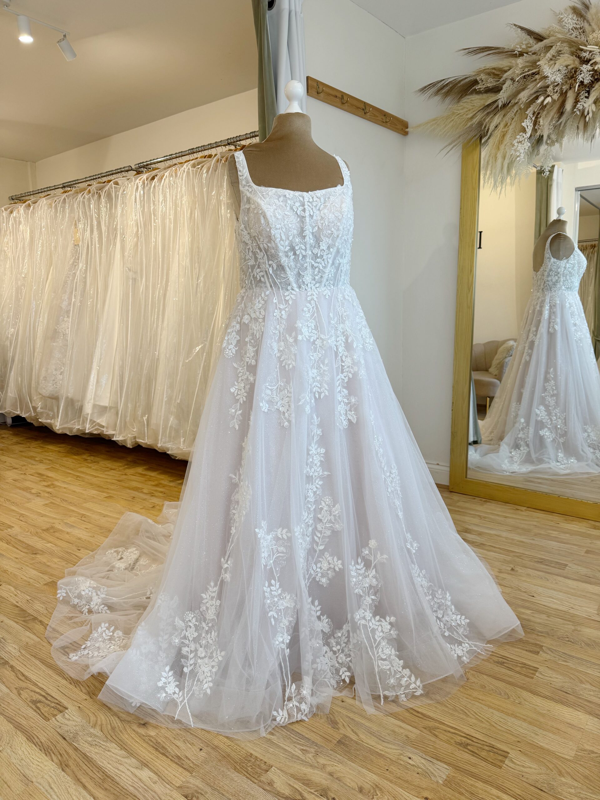 Herawhite Fleur Rose Size 22 wedding dress for sale Lucy Hart Bridal Leighton Buzzard Bridal Shop Bedfordshire