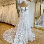 Madi Lane Season Size 12 Wedding dress for sale Lucy Hart Bridal Bridal Shop Bedfordshire