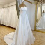 Adriana Alier Azalia Size 10 wedding dress for sale Lucy Hart Bridal Leighton Buzzard Bridal Shop Bedfordshire