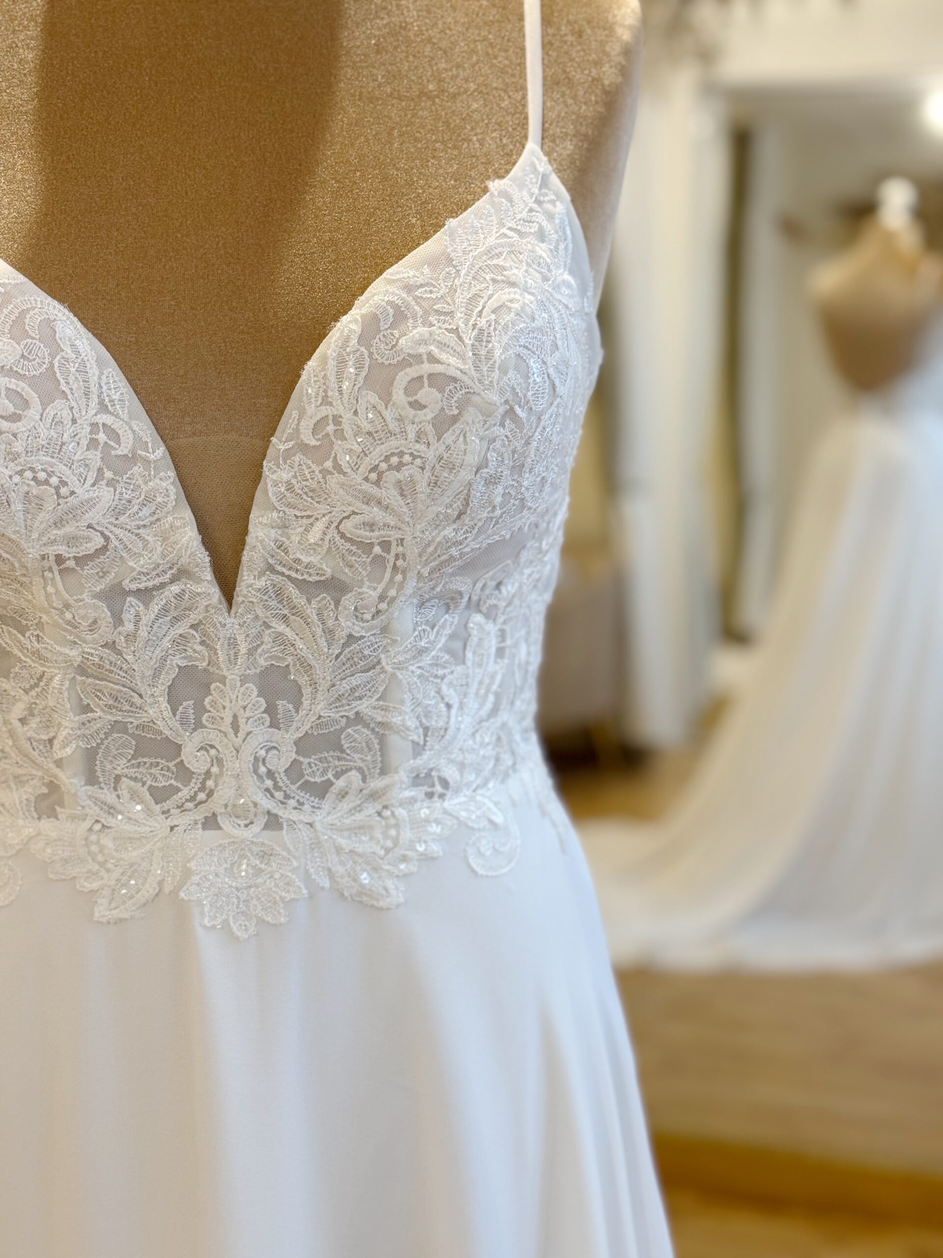 Essense of Australia D3408 Size 14 wedding dress for sale Lucy Hart Bridal Leighton Buzzard Bridal Shop Bedfordshire