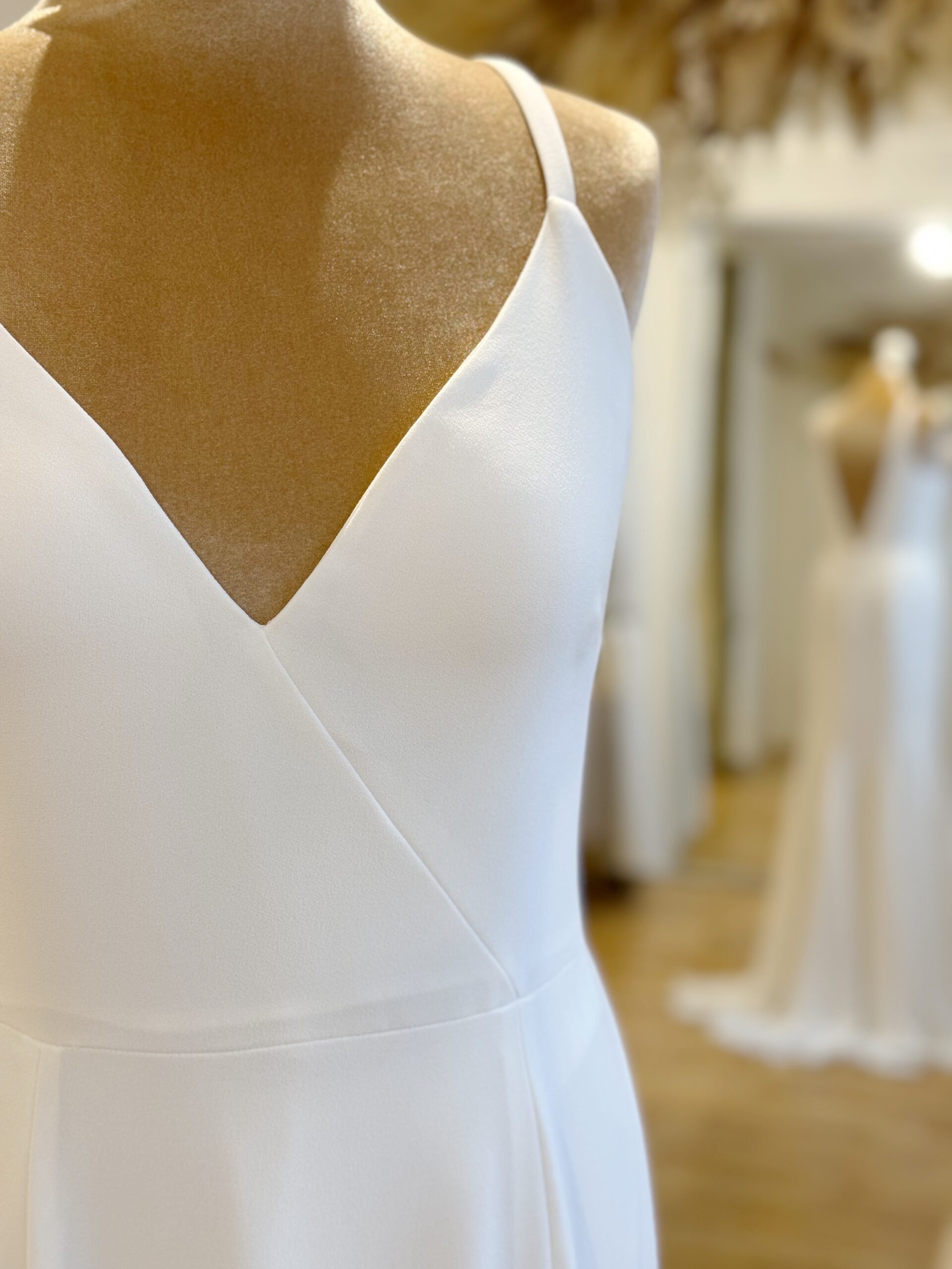 Pronovias Jerry Size 12 wedding dress for sale Lucy Hart Bridal Leighton Buzzard Bridal Shop Bedfordshire