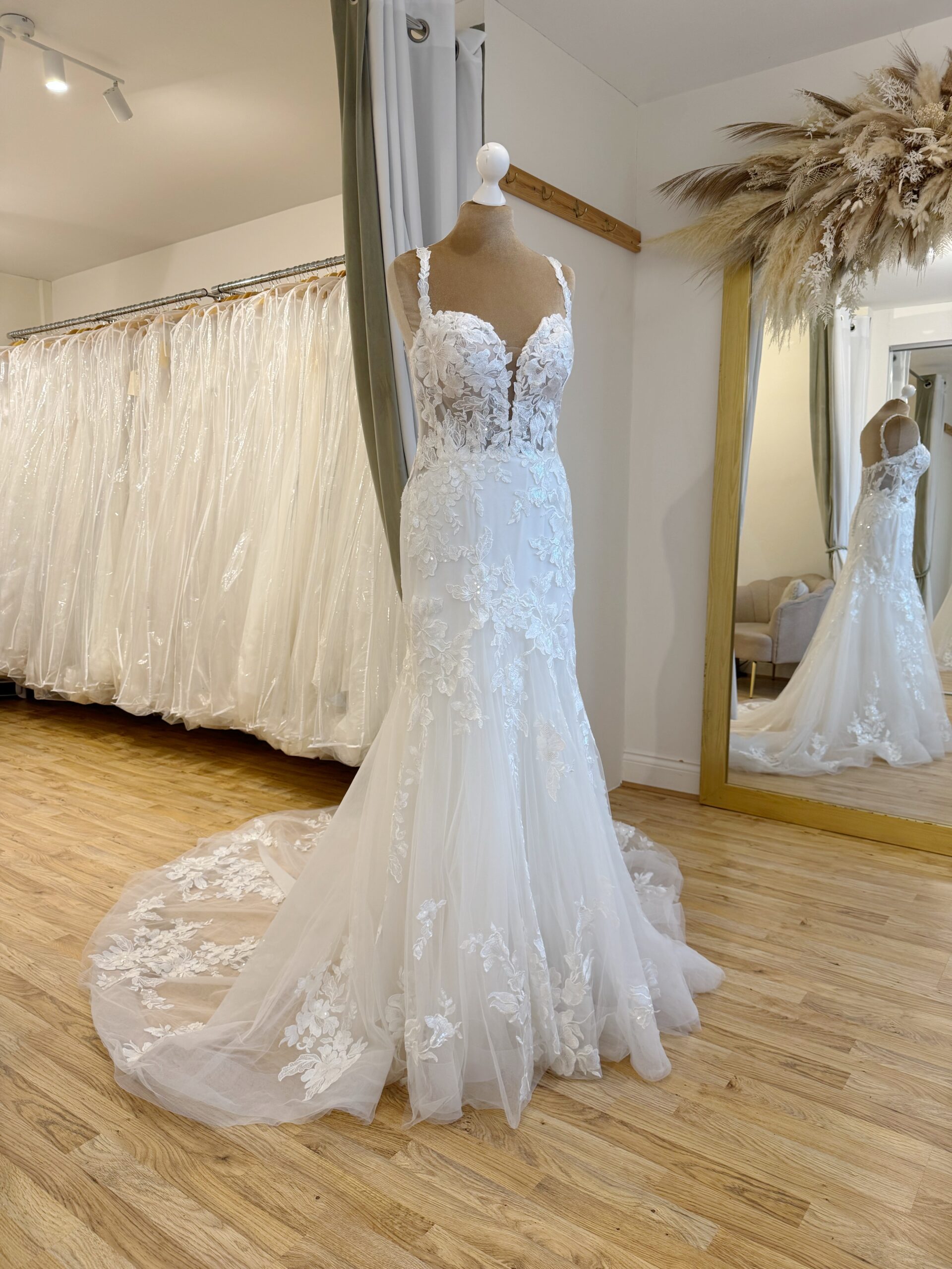 Essense of Australia D3393 Size 14 wedding dress for sale Lucy Hart Bridal Leighton Buzzard Bridal Shop Bedfordshire