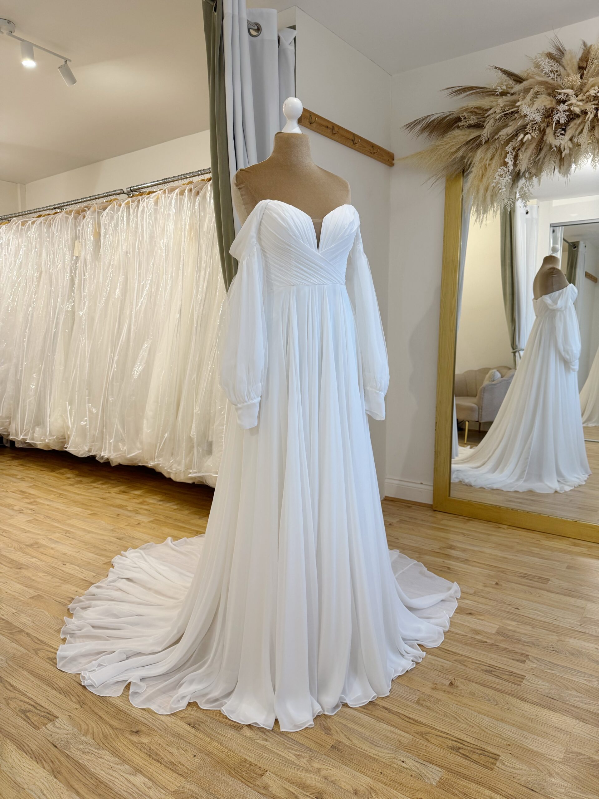Essense of Australia D3636 size 14