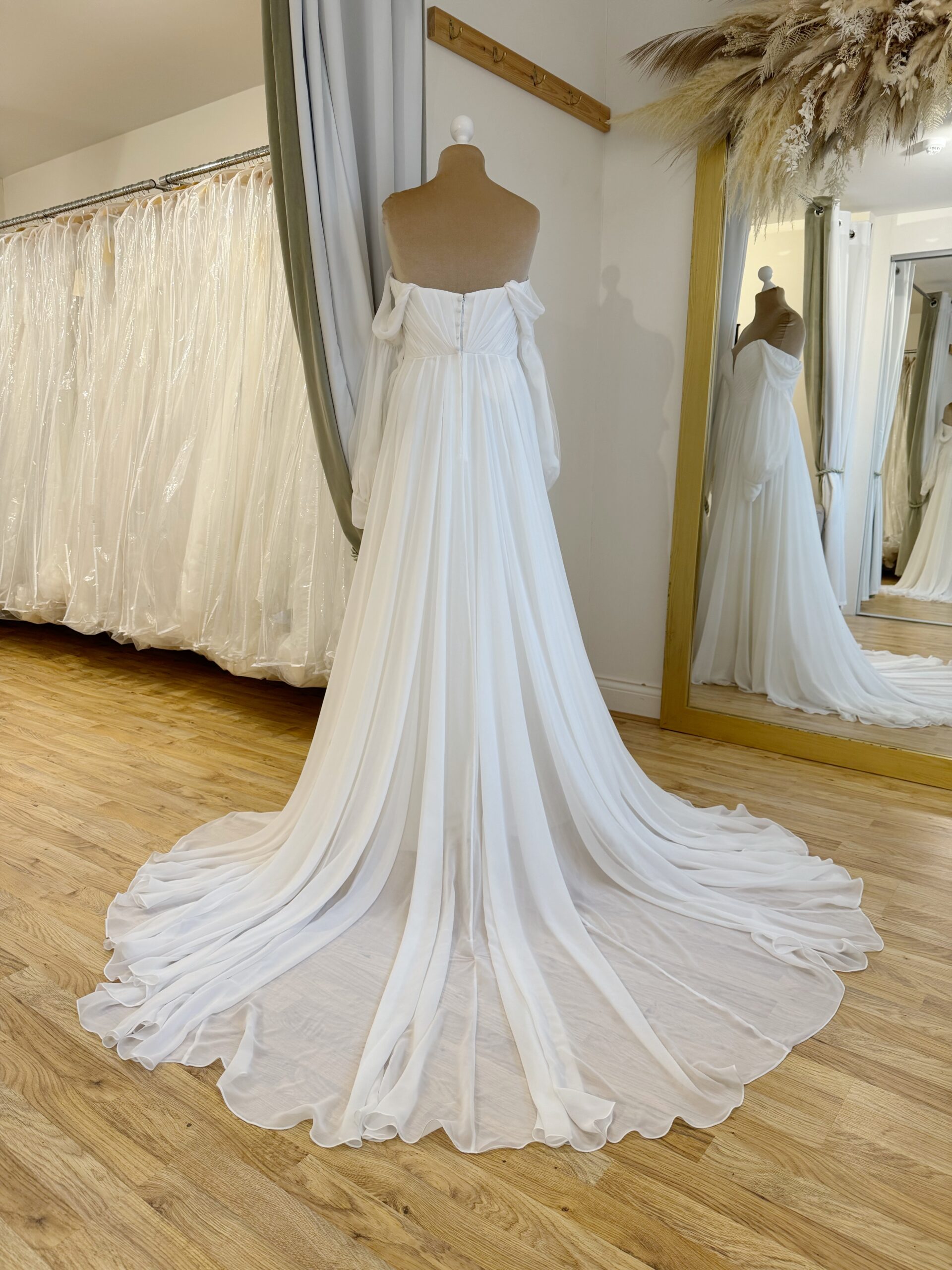 Essense of Australia D3636 Size 14 for sale Lucy Hart Bridal Leighton Buzzard Bridal Shop Bedfordshire