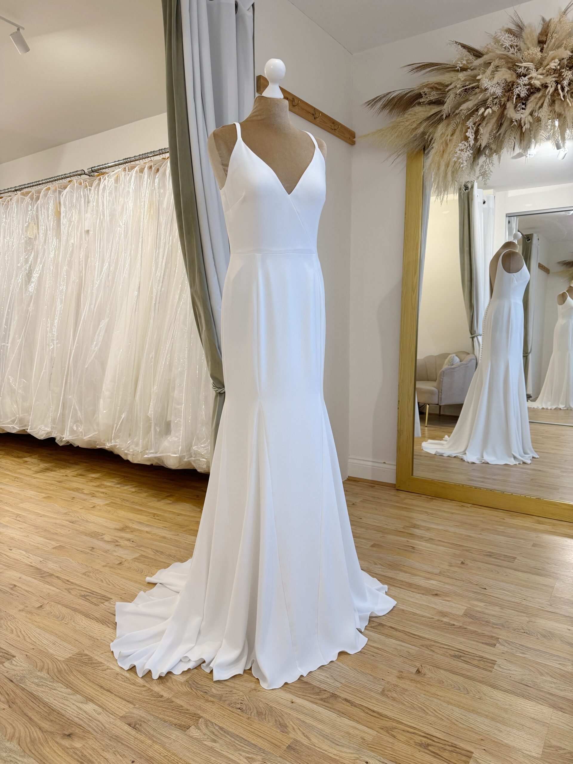 Pronovias Jerry Size 12 wedding dress for sale Lucy Hart Bridal Leighton Buzzard Bridal Shop Bedfordshire
