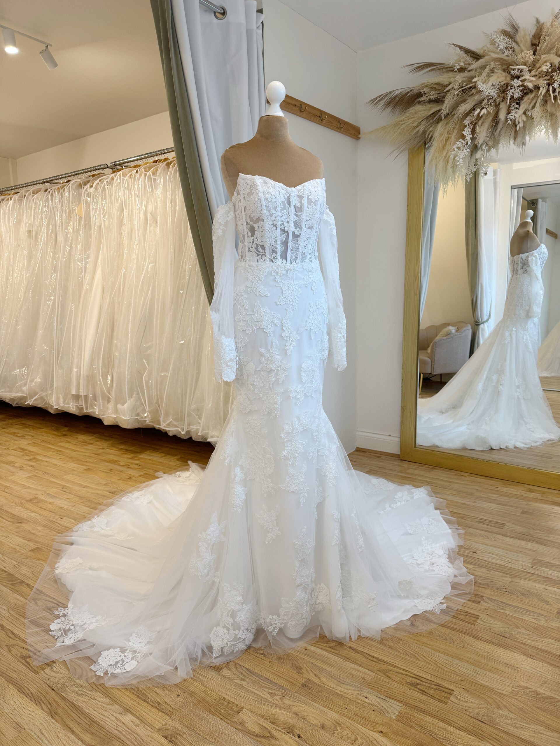 Private Label Lucinda Size 10 Wedding dress for sale Lucy Hart Bridal Leighton Buzzard Bridal Shop Bedfordshire
