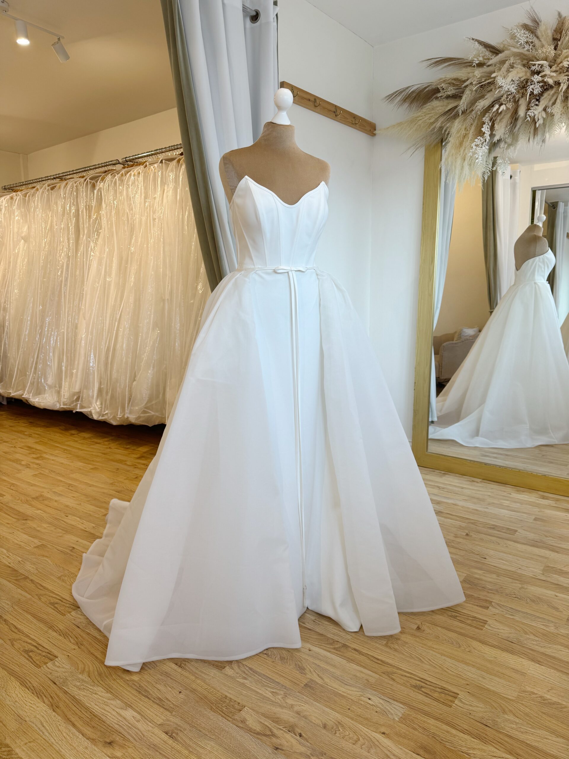 Nicole Milano Abella Size 12 wedding dress for sale Lucy Hart Bridal Leighton Buzzard Bridal Shop Bedfordshire