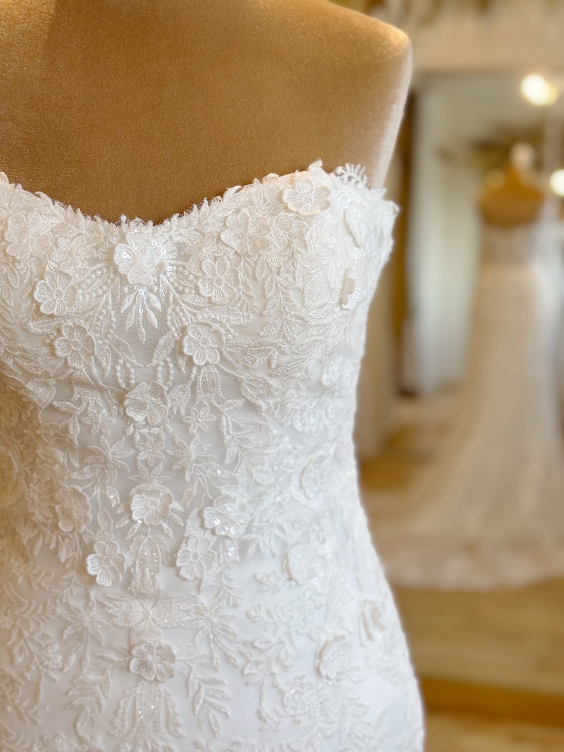 Mori Lee 4164 Size 12 Wedding dress for sale Lucy Hart Bridal Leighton Buzzard Bridal Shop Bedfordshire
