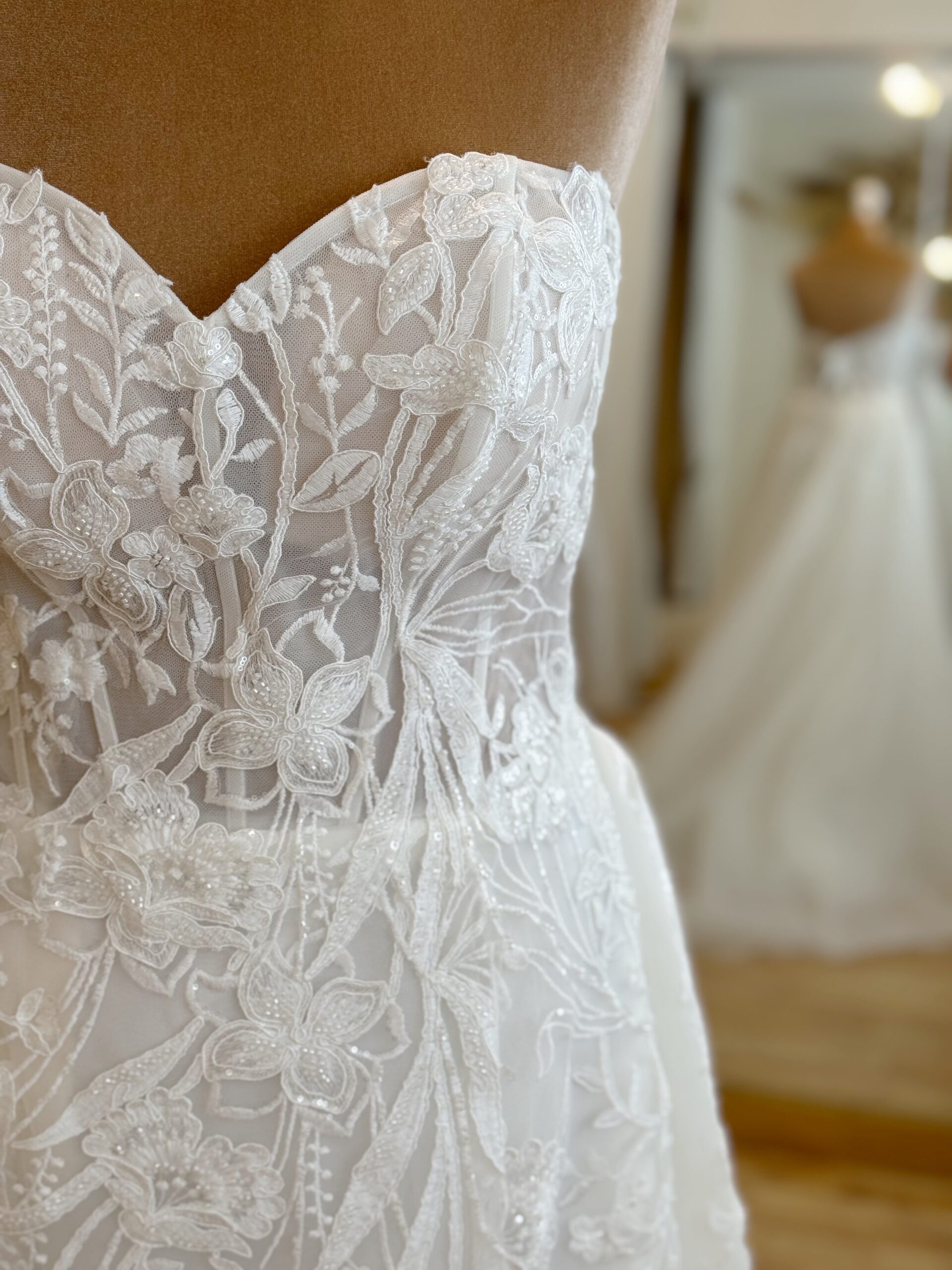 April Banbury Aluna Size 14 Wedding dress for sale Lucy Hart Bridal Leighton Buzzard Bridal Shop Bedfordshire