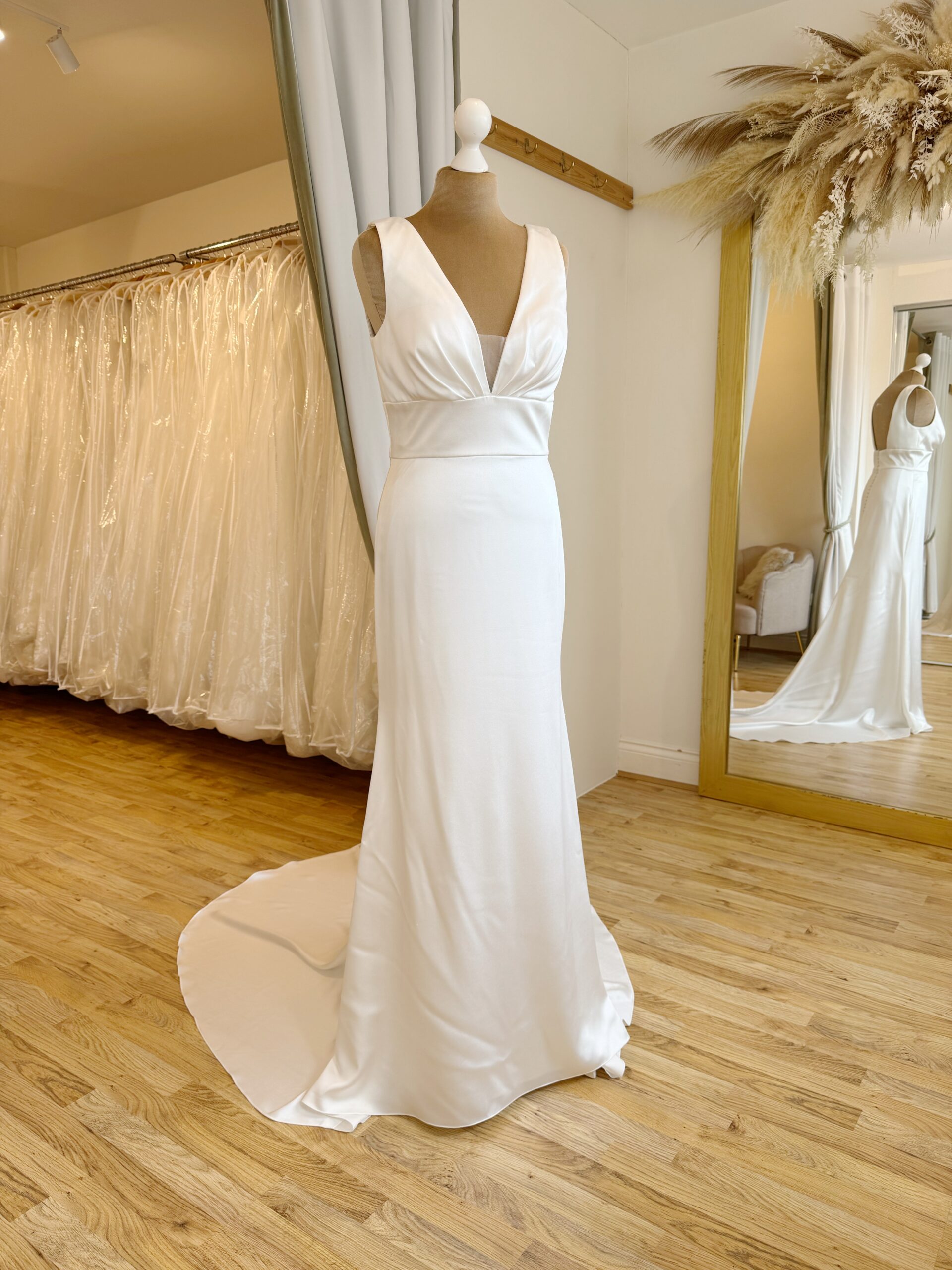 Fox Bridal Guilded Rose This Time Size 12 wedding dress for sale Lucy Hart Bridal Leighton Buzzard Bridal Shop Bedfordshire