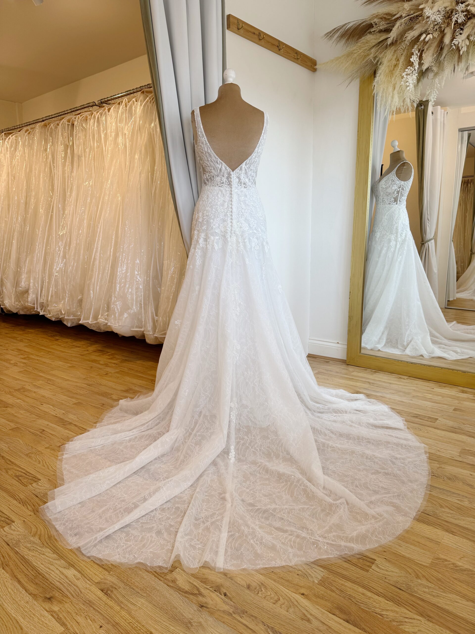 Mori Lee Autumn Size 14 Wedding dress for sale Lucy Hart Bridal Leighton Buzzard Bridal Shop Bedfordshire