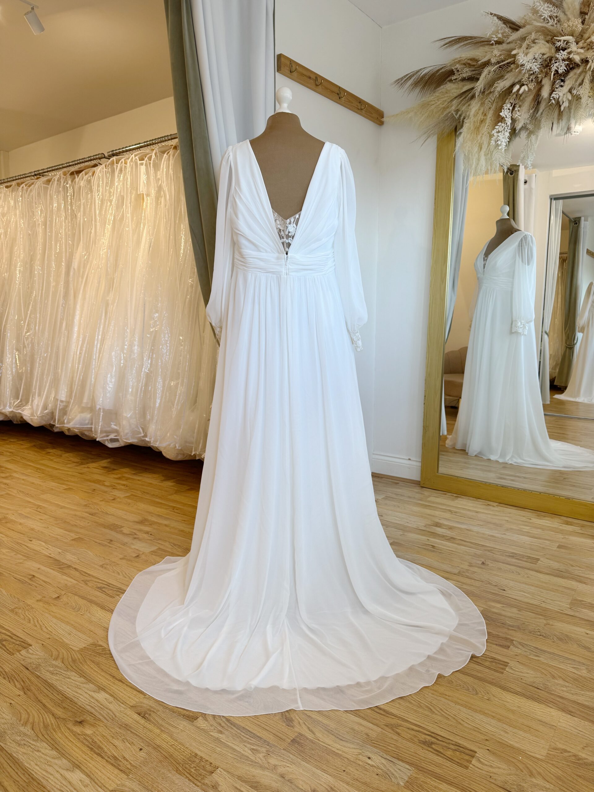 Kelsey Rose Drew Size 24 Wedding dress for sale Lucy Hart Bridal Leighton Buzzard Bridal Shop Bedfordshire
