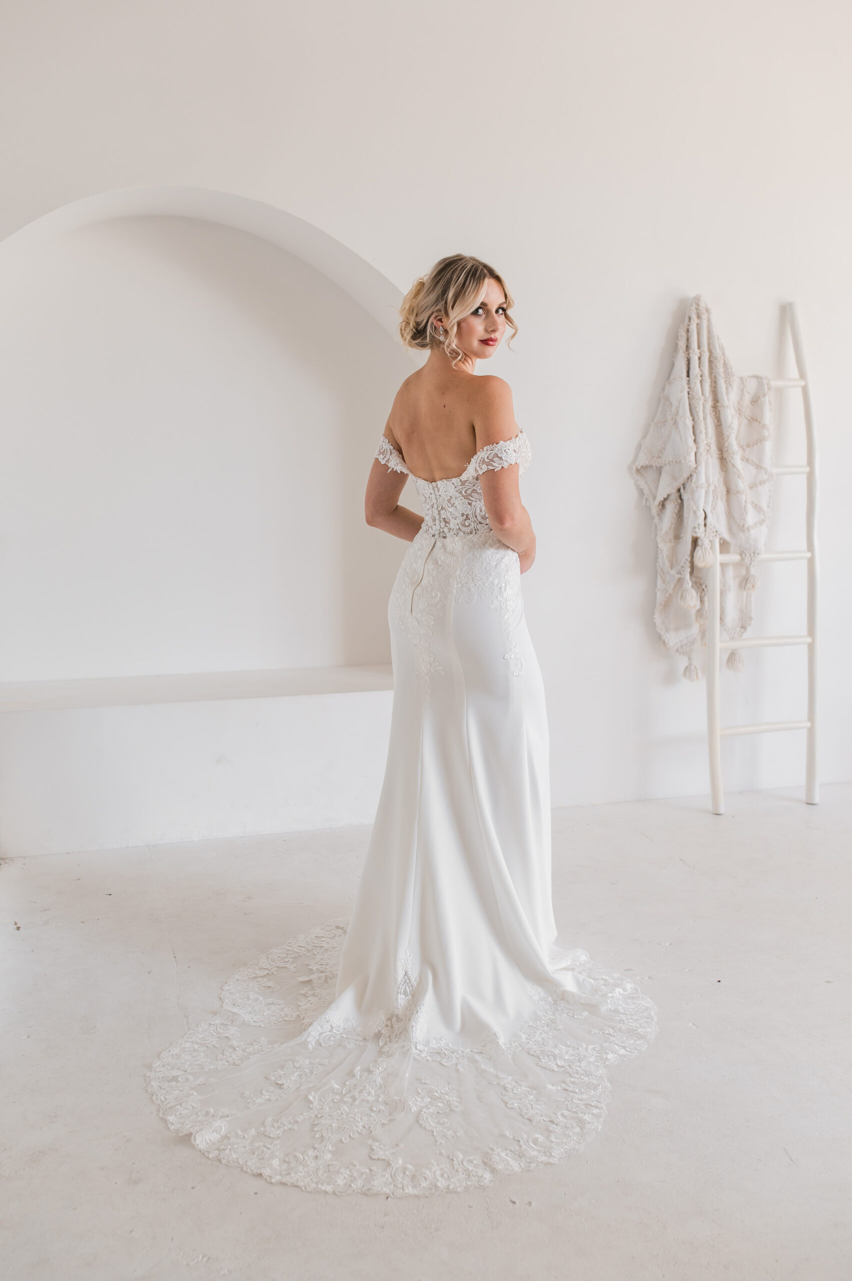 Fox Bridal Guilded Rose Mystery Train
